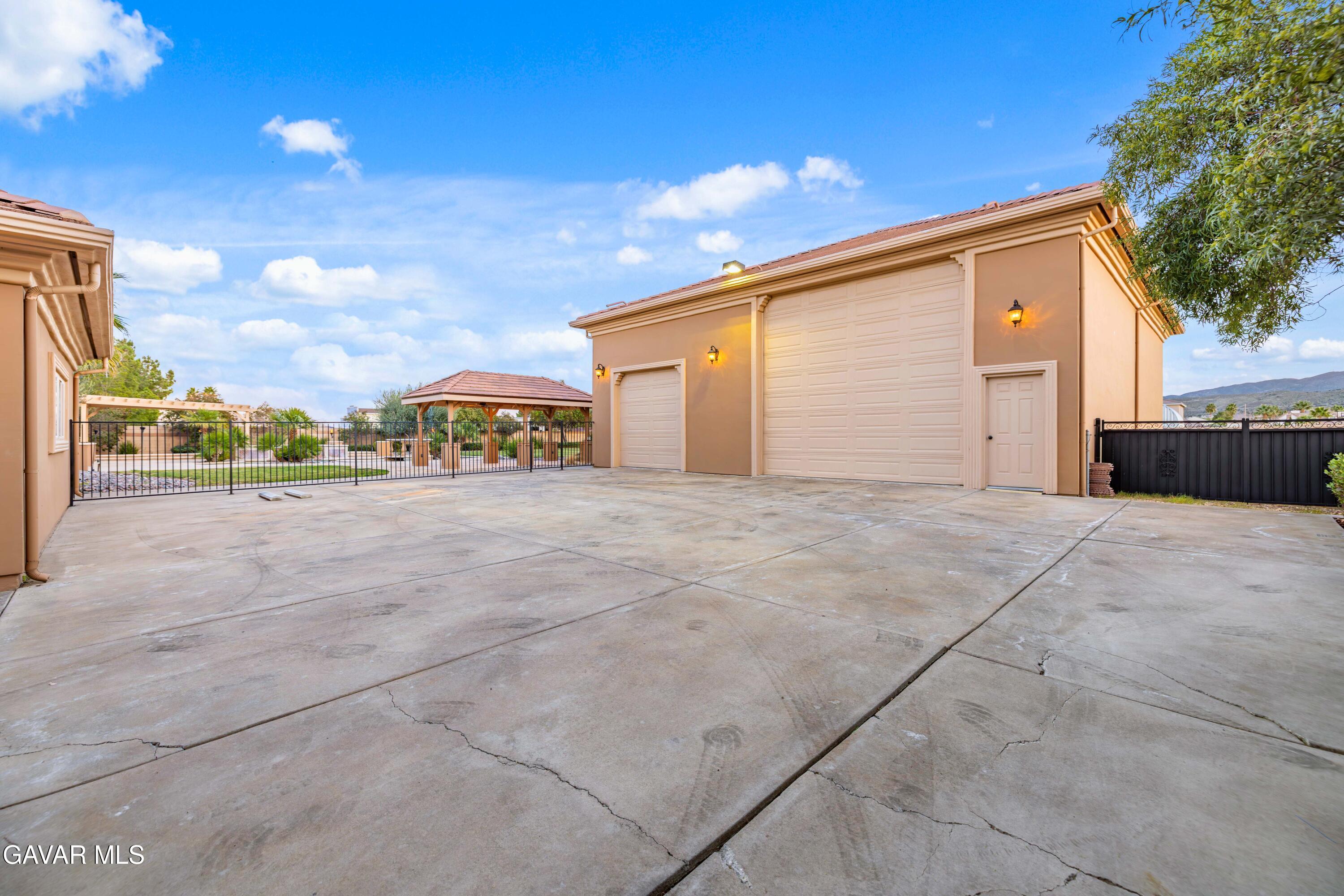 Lancaster, California, 93536, United States, 5 Bedrooms Bedrooms, ,5 BathroomsBathrooms,Residential,Active,2028251