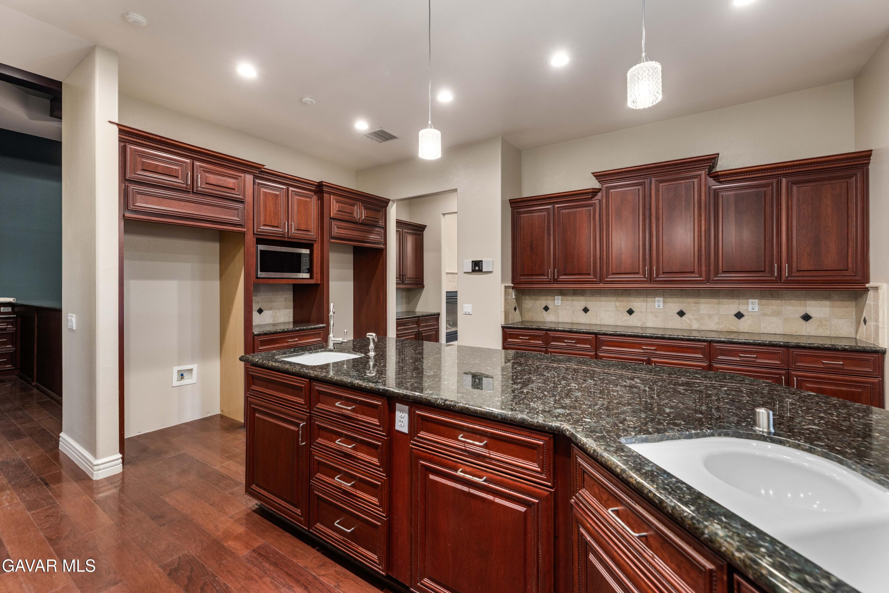 Lancaster, California, 93536, United States, 5 Bedrooms Bedrooms, ,5 BathroomsBathrooms,Residential,Active,2028251