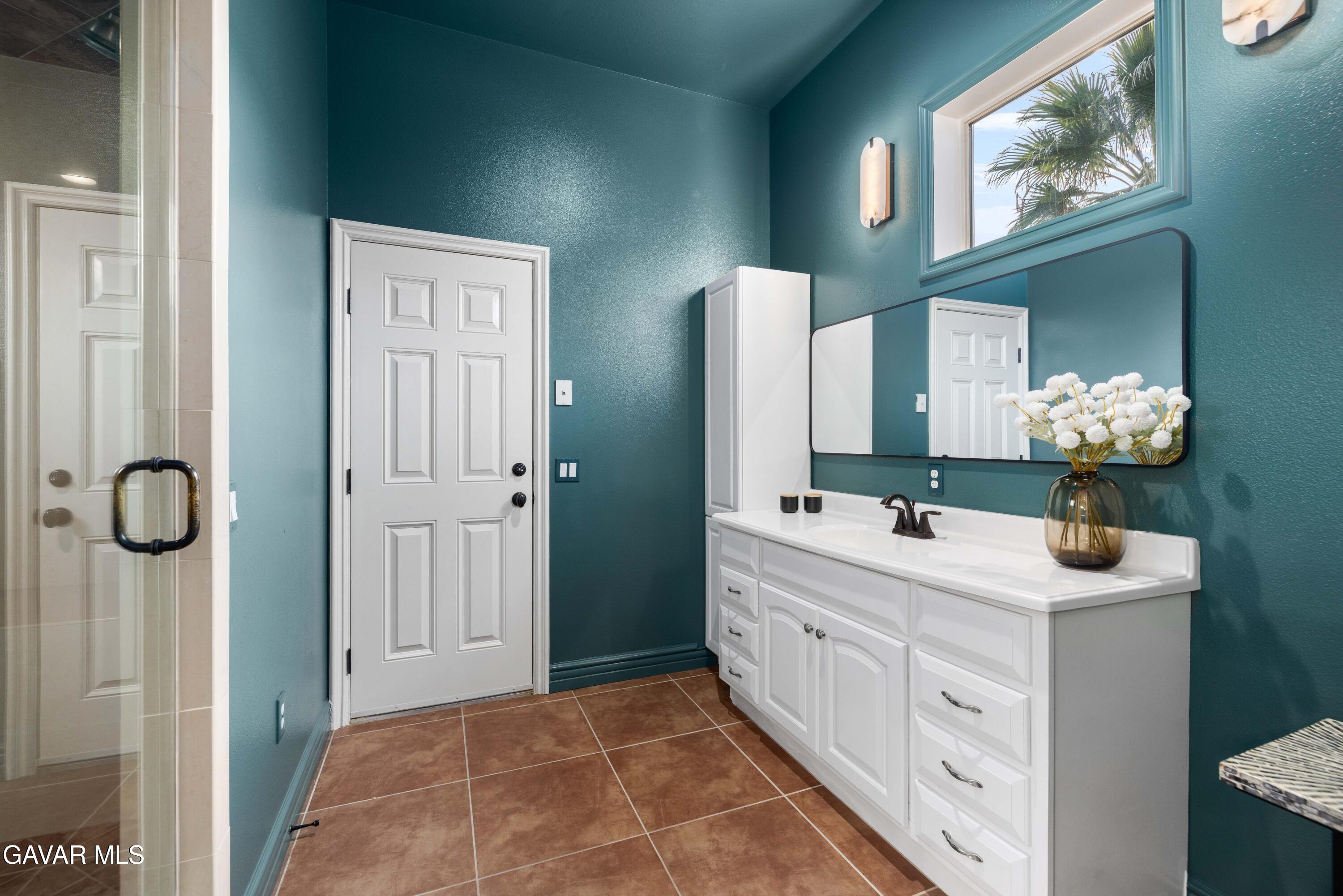 Lancaster, California, 93536, United States, 5 Bedrooms Bedrooms, ,5 BathroomsBathrooms,Residential,Active,2028251
