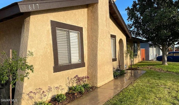 617 S SPRUCE AVE, RIALTO, CA 92376 - Image 0ae63cb02bcda77d9e0bc7988a1f6fec/792285014