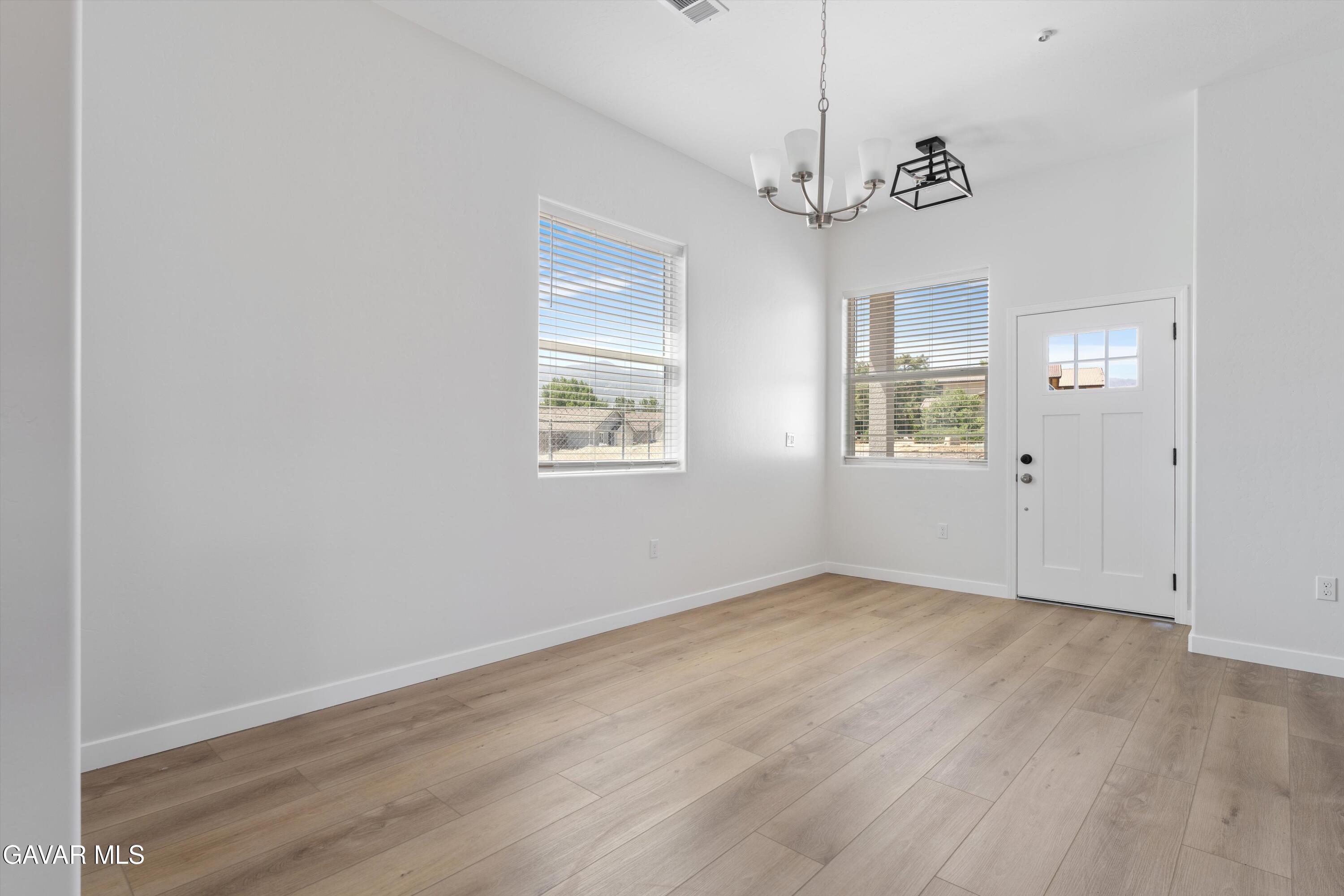 Tehachapi, California 93561, United States, 3 Bedrooms Bedrooms, ,2 BathroomsBathrooms,Residential,Active,172454