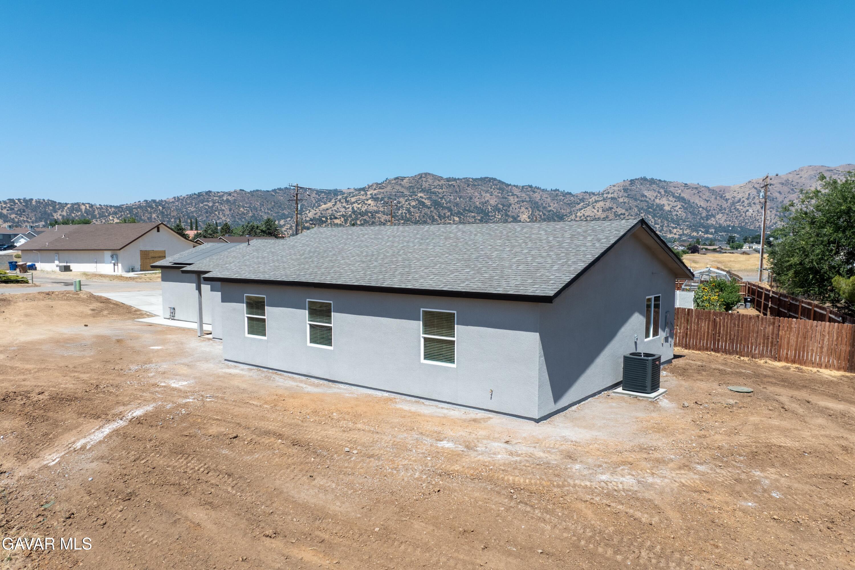 Tehachapi, California 93561, United States, 3 Bedrooms Bedrooms, ,2 BathroomsBathrooms,Residential,Active,172454