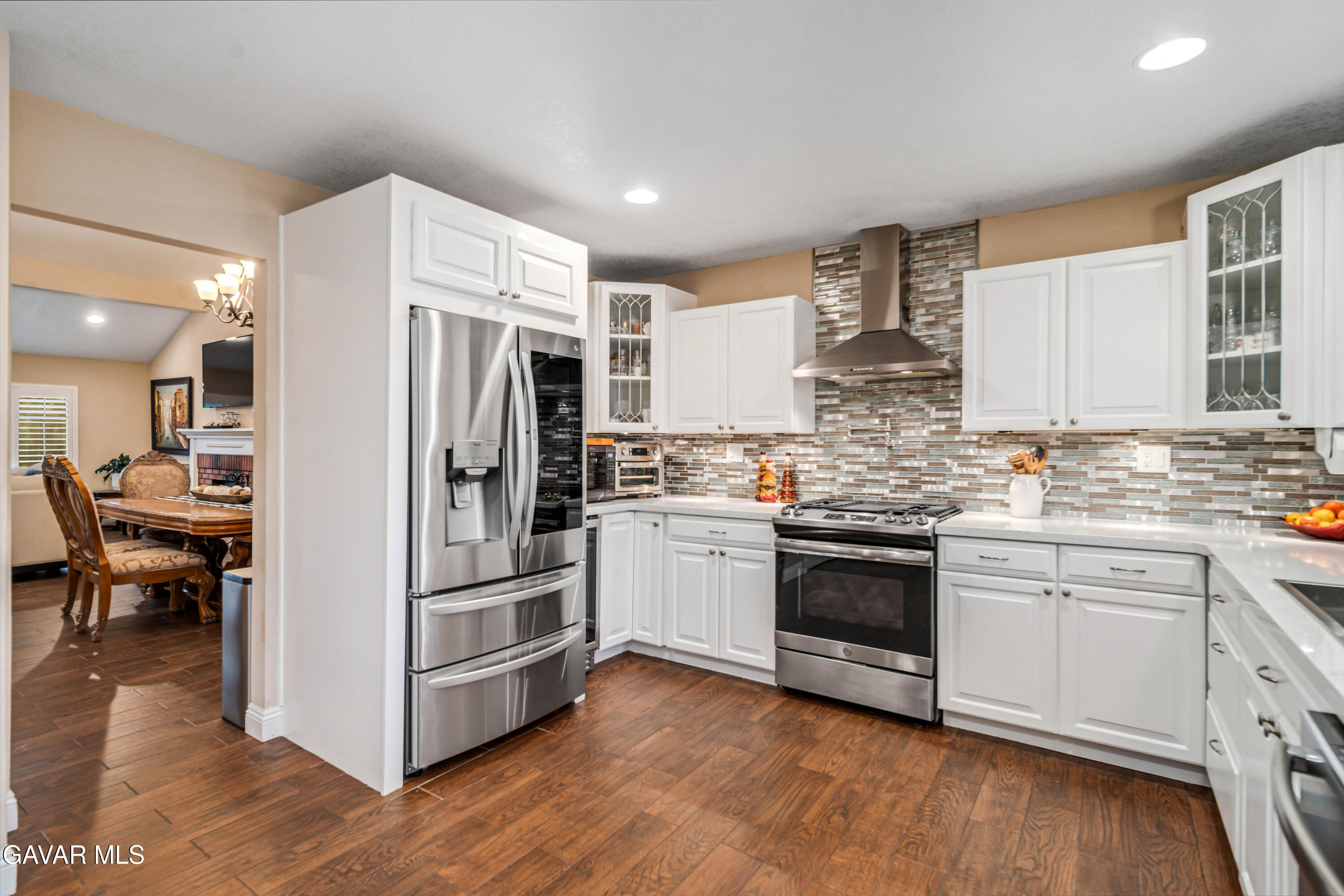 Palmdale, California 93551, United States, 5 Bedrooms Bedrooms, ,3 BathroomsBathrooms,Residential,Pending,212381