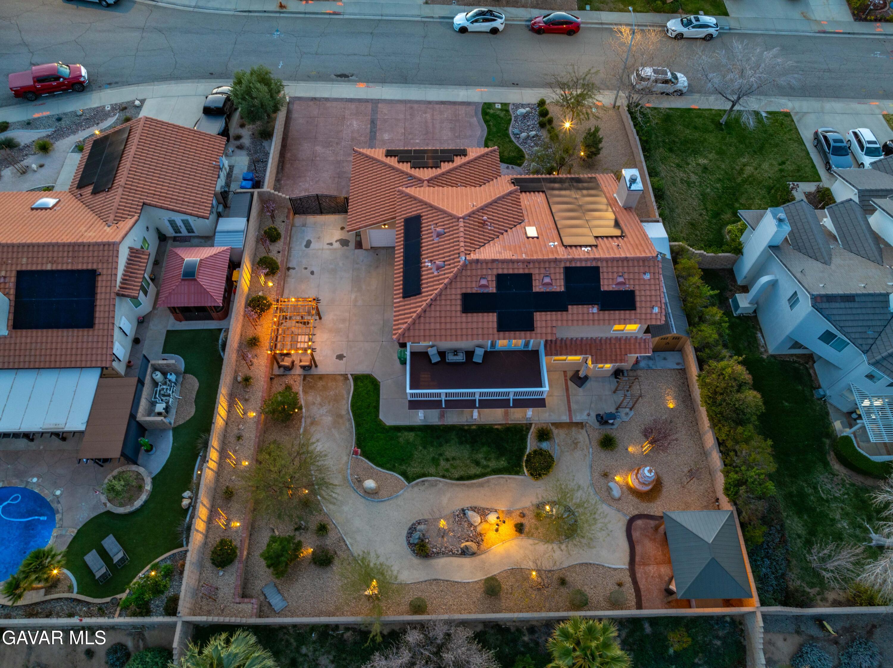 Palmdale, California 93551, United States, 5 Bedrooms Bedrooms, ,3 BathroomsBathrooms,Residential,Pending,212381