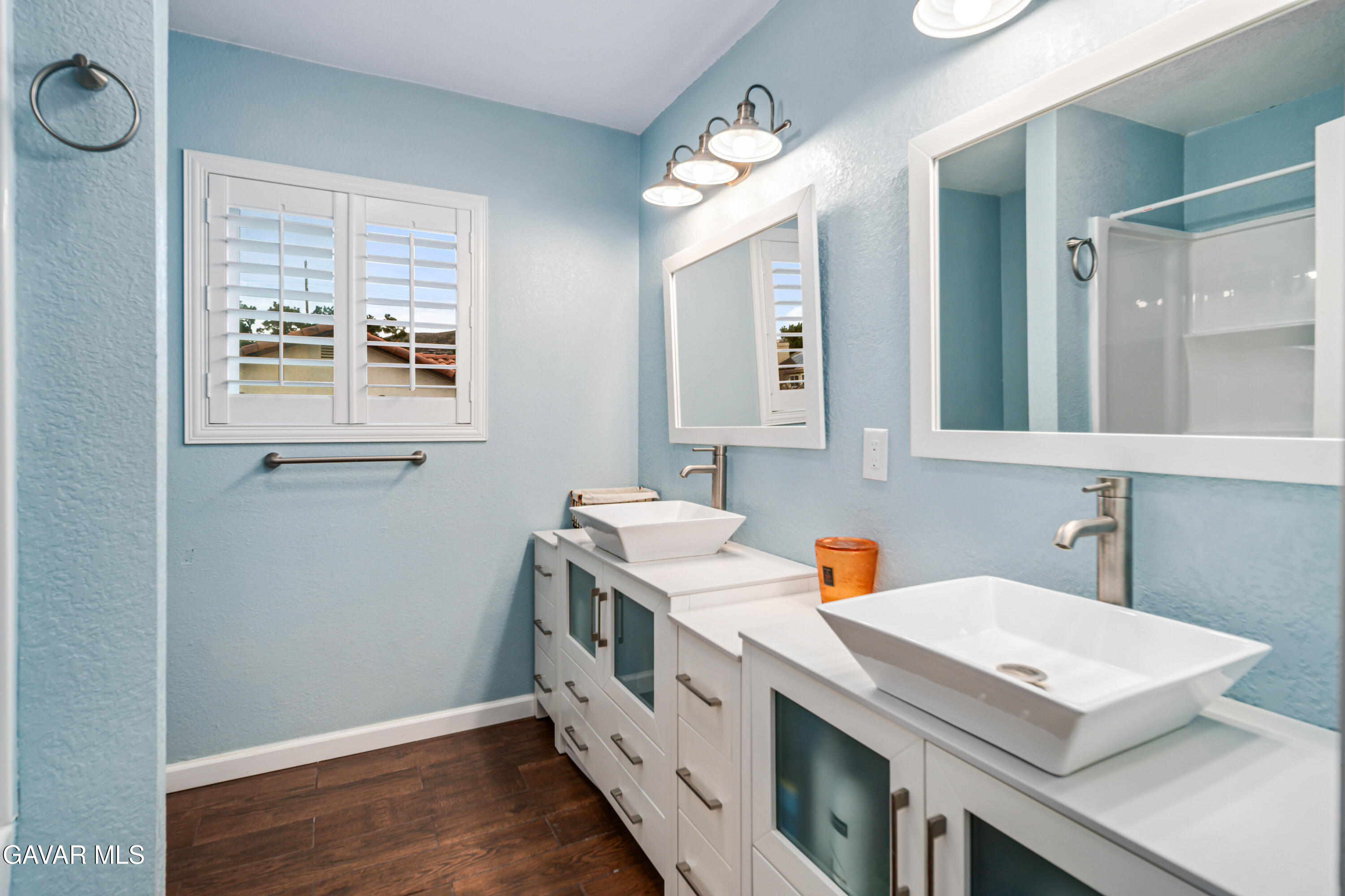 Palmdale, California 93551, United States, 5 Bedrooms Bedrooms, ,3 BathroomsBathrooms,Residential,Pending,212381