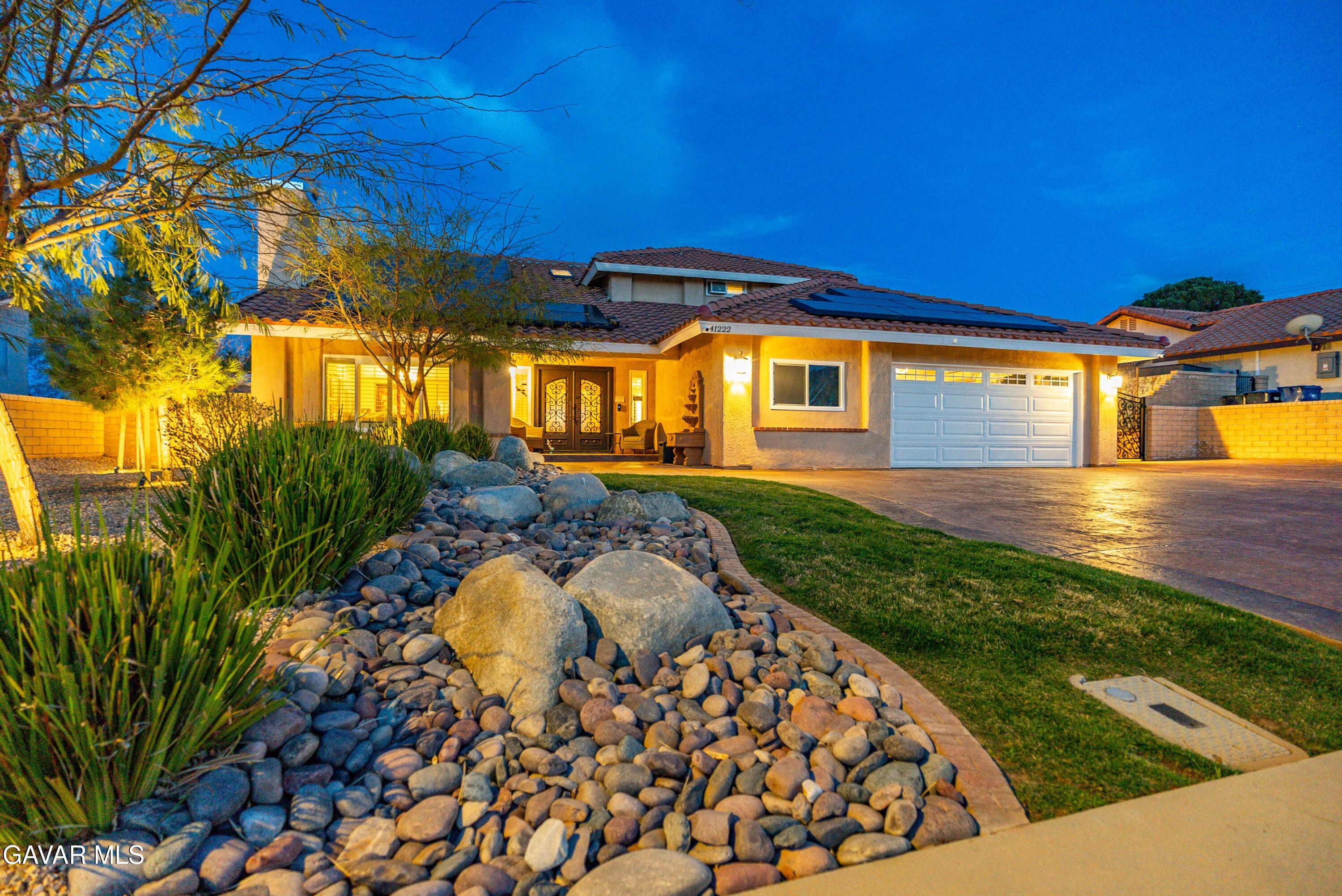 Palmdale, California 93551, United States, 5 Bedrooms Bedrooms, ,3 BathroomsBathrooms,Residential,Pending,212381