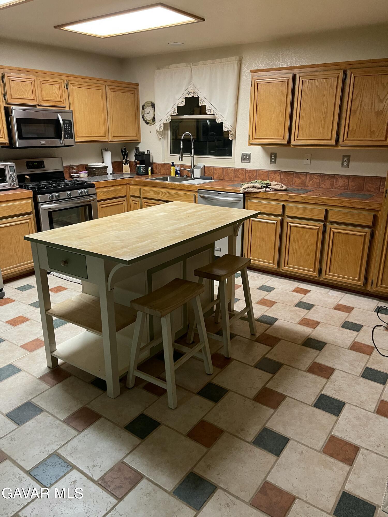 Rosamond, California 93560, United States, 4 Bedrooms Bedrooms, ,2 BathroomsBathrooms,Residential,Active,155860