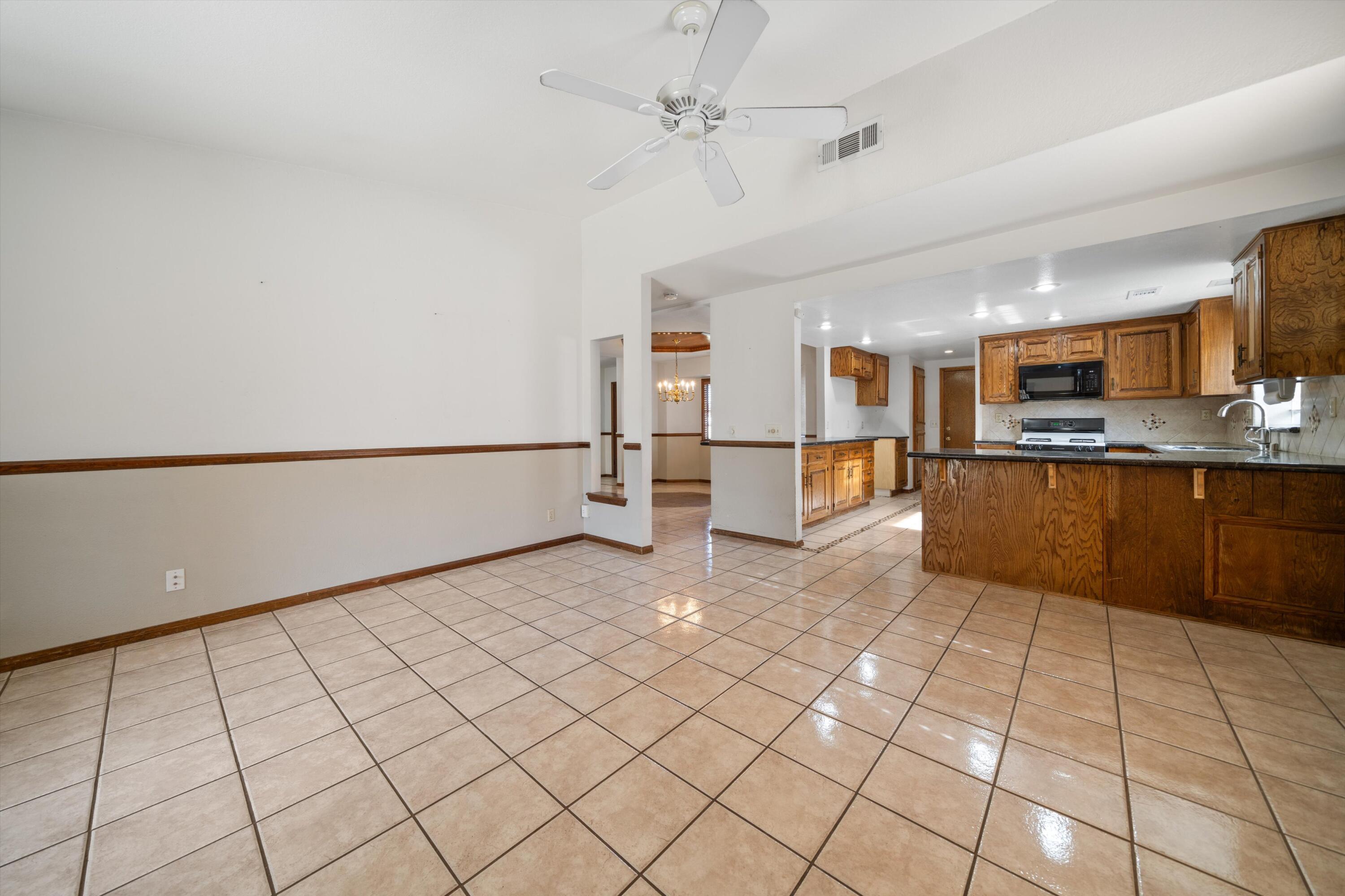 Lancaster, California 93536, United States, 3 Bedrooms Bedrooms, ,2 BathroomsBathrooms,Residential,Active,96345