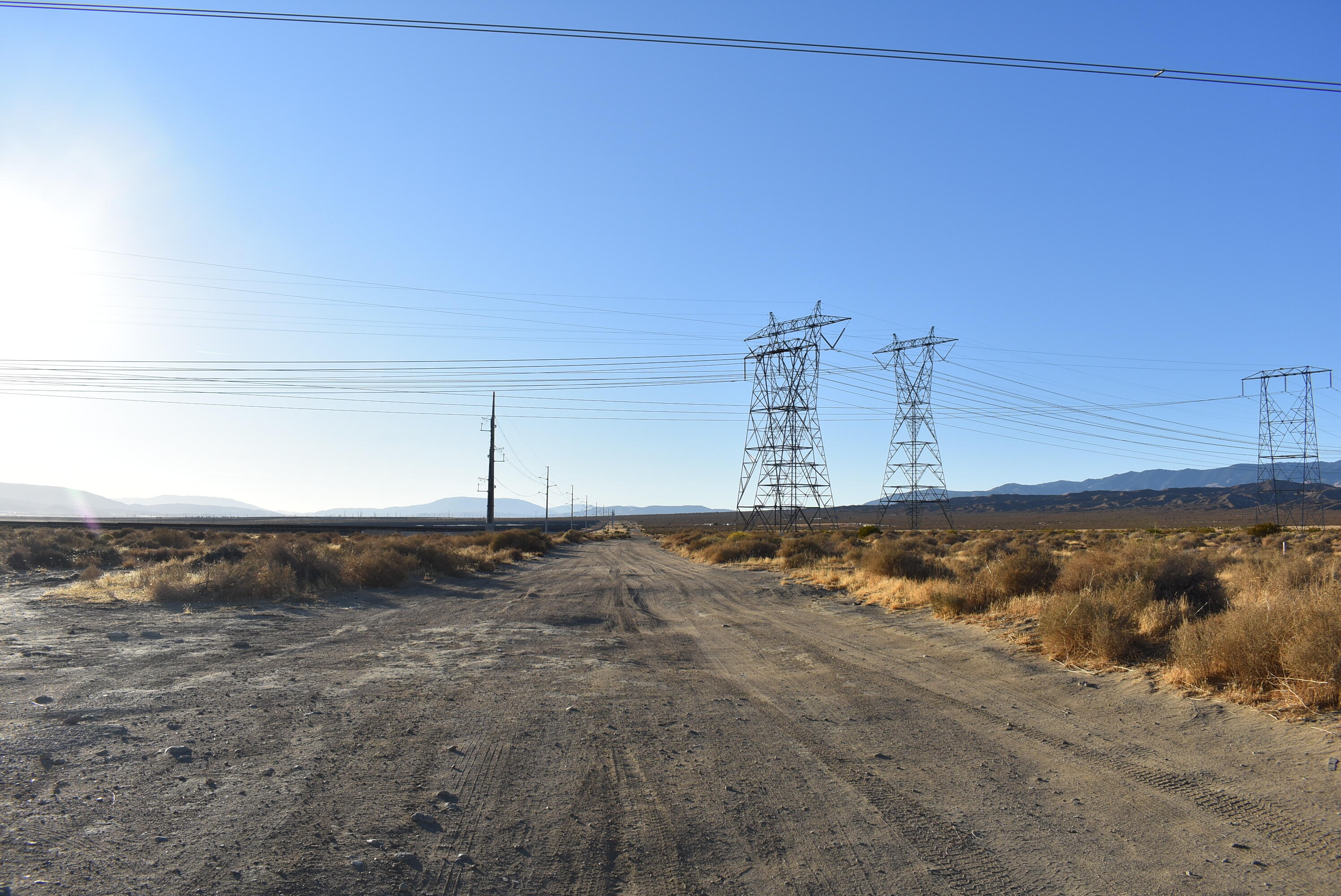 19300 W Astoria Ave, Rosamond, CA 93560