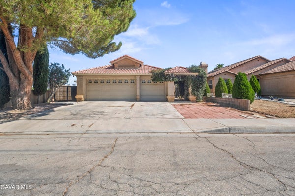 733 E AVENUE J12, LANCASTER, CA 93535 - Image 7a2c0a2e687320d8264857eb2b606c8e/26255877