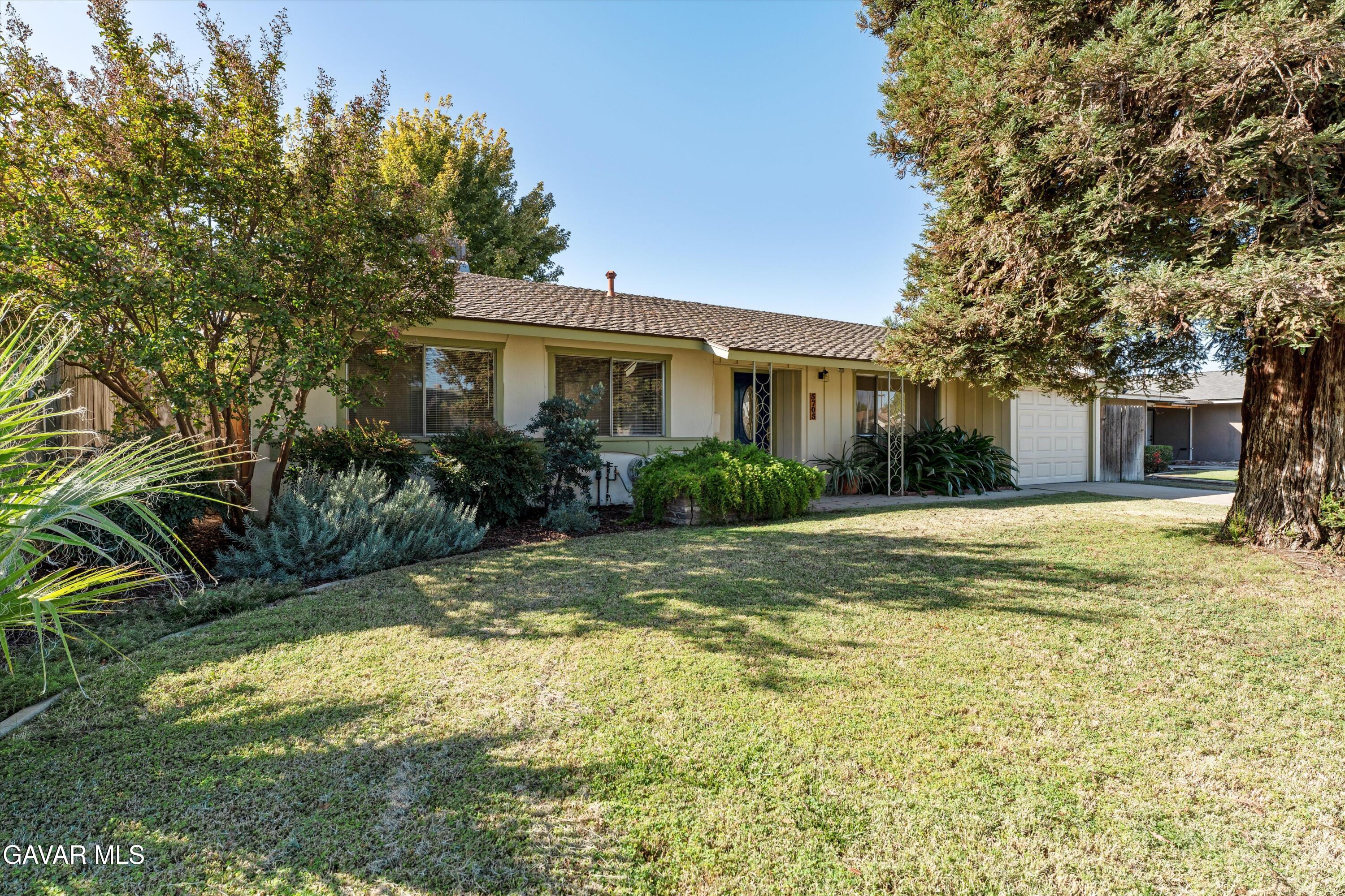 Bakersfield, California 93309, United States, 3 Bedrooms Bedrooms, ,2 BathroomsBathrooms,Residential,Active,227632