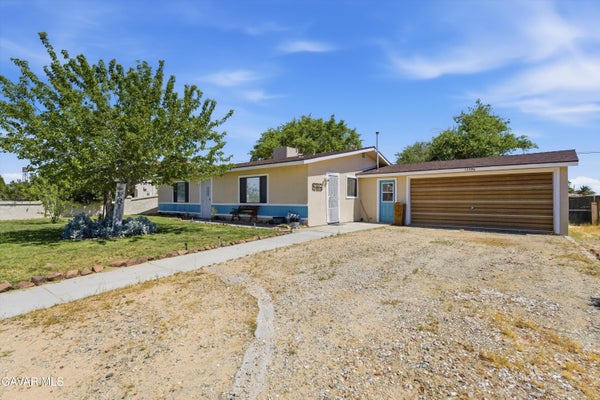 13596 GULF ST, NORTH EDWARDS, CA 93523 - Image a12442ca38a1e9bbb09d7925521b4366/190860733