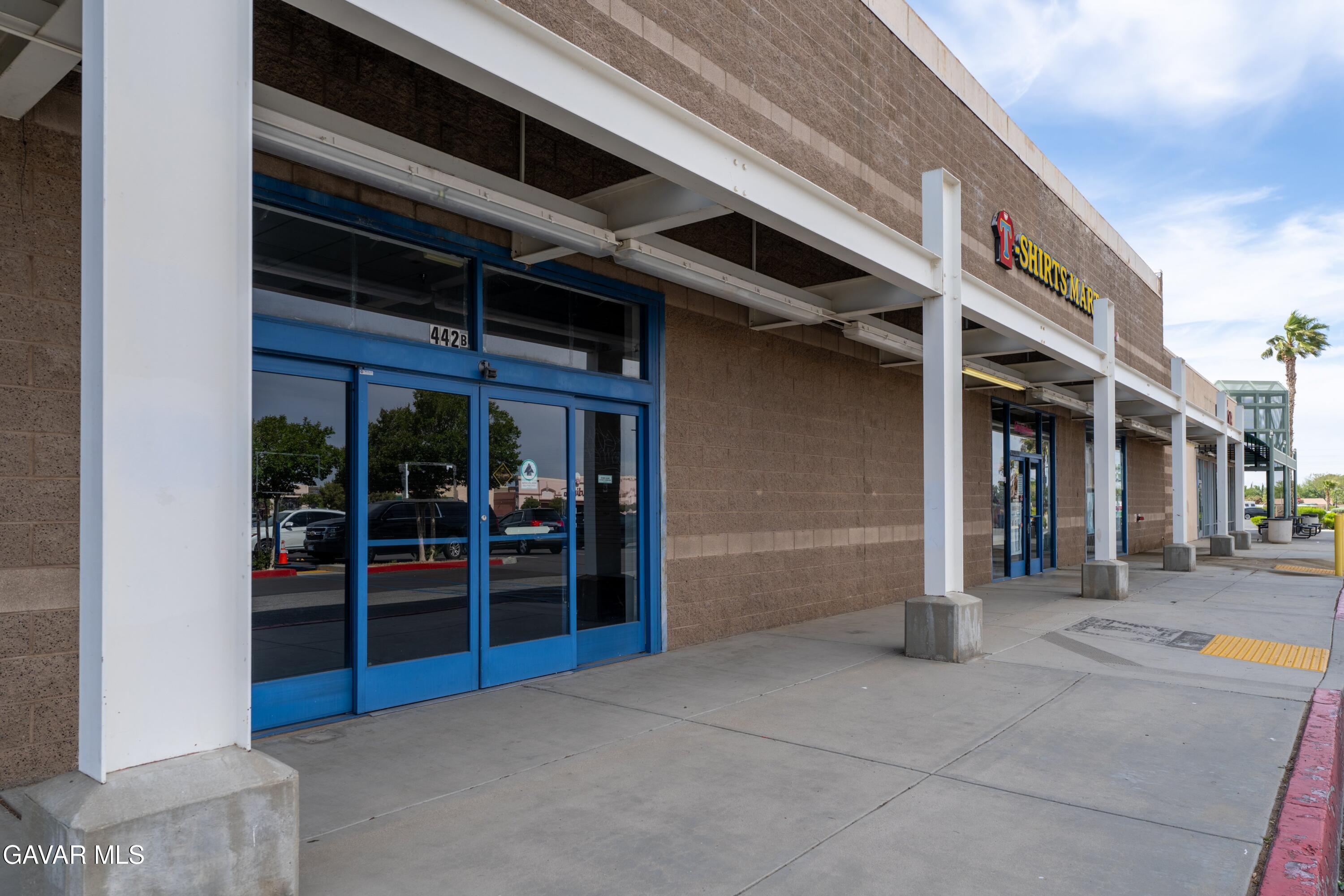 442 W Rancho Vista Blvd, Palmdale, CA 93551
