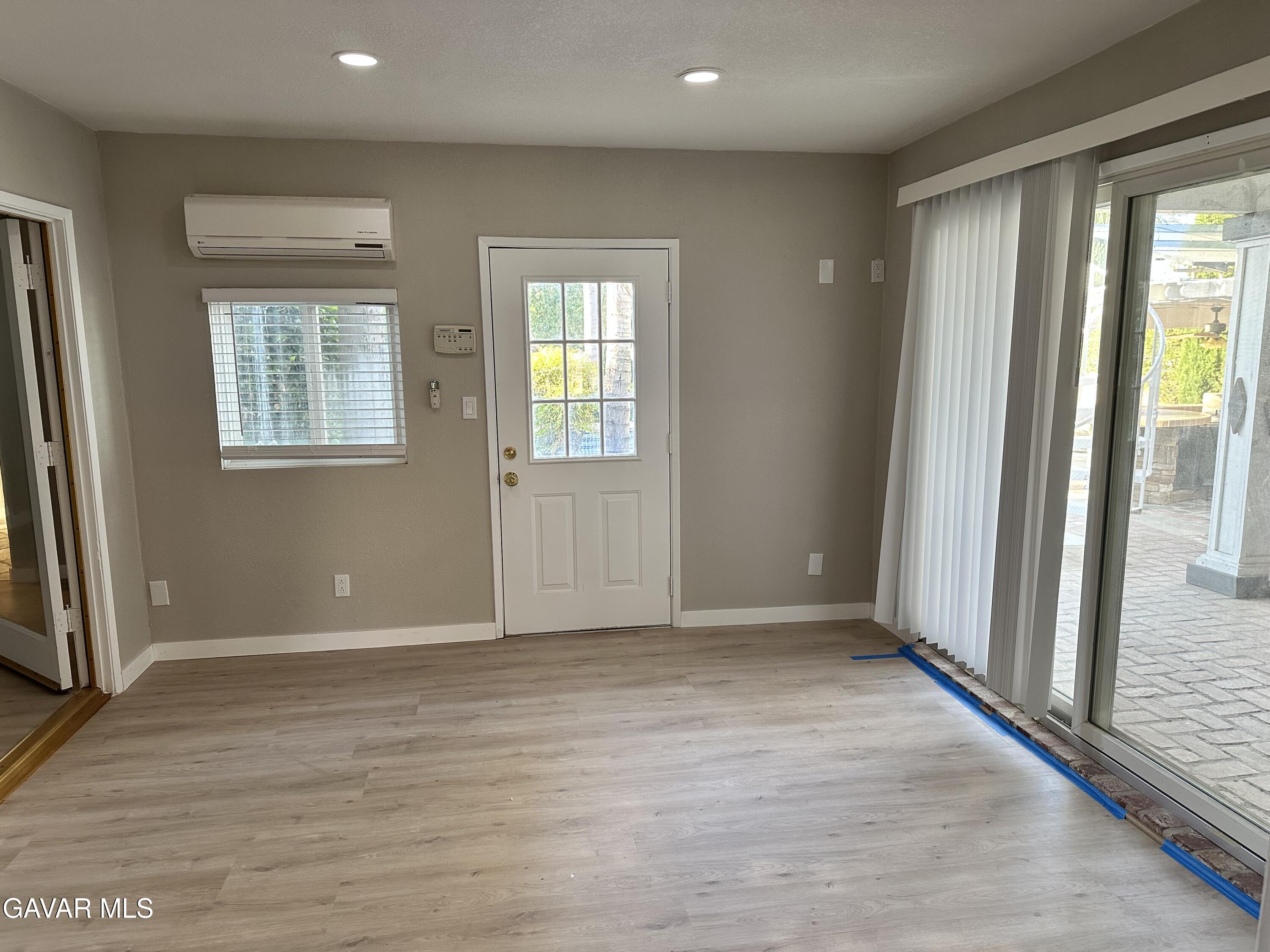 Quartz Hill, California, 93536, United States, 6 Bedrooms Bedrooms, ,4 BathroomsBathrooms,Residential,Active,2045703