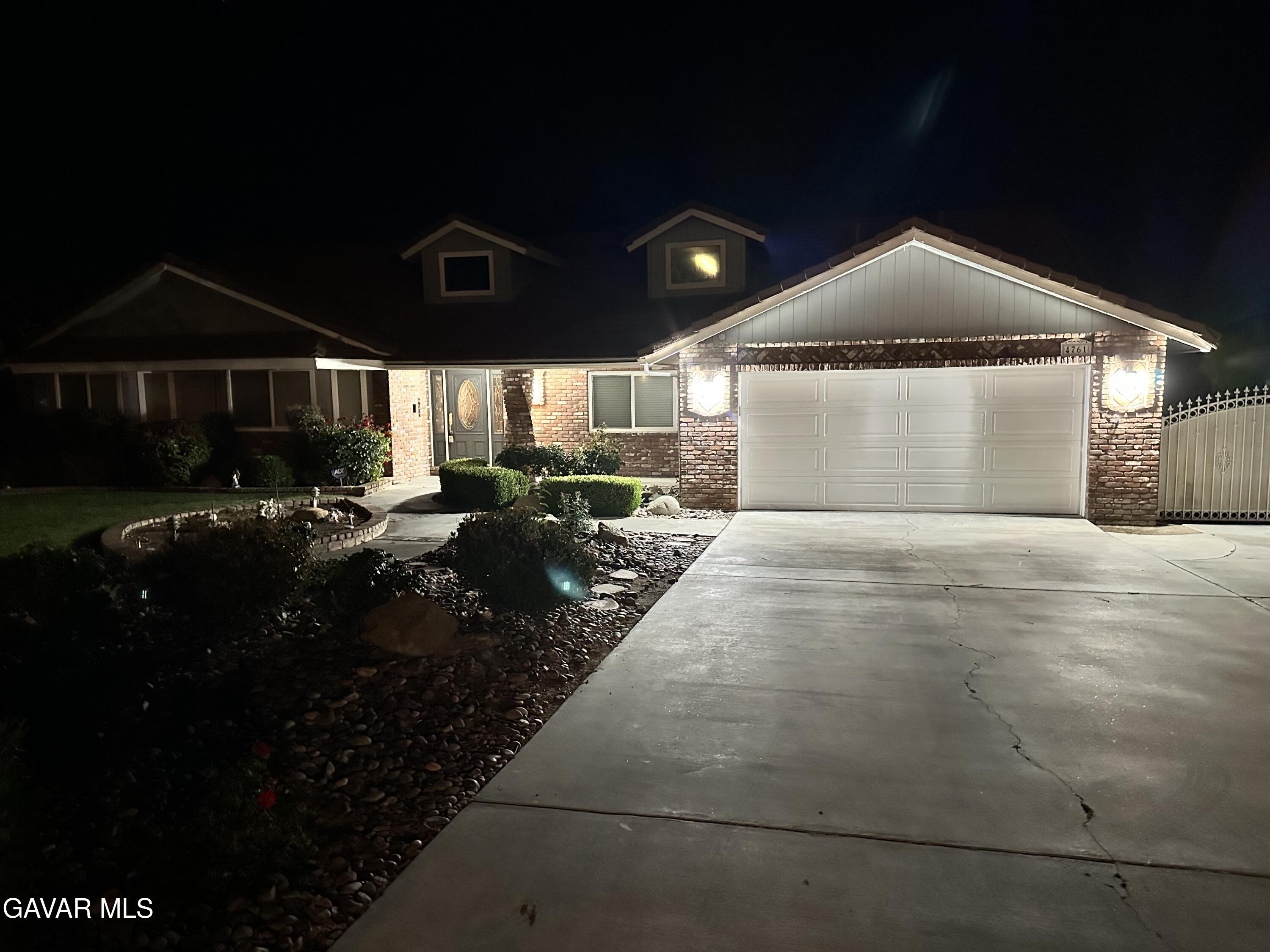 Quartz Hill, California, 93536, United States, 6 Bedrooms Bedrooms, ,4 BathroomsBathrooms,Residential,Active,2045703