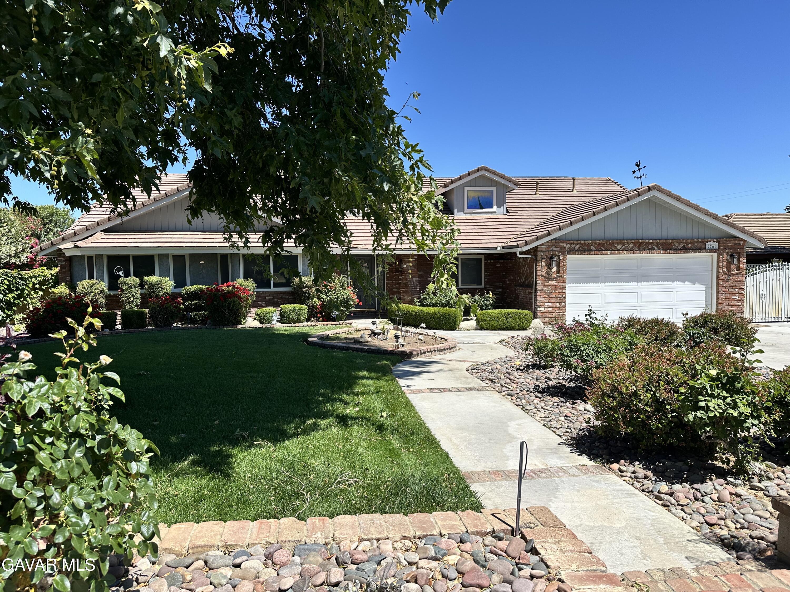 Quartz Hill, California, 93536, United States, 6 Bedrooms Bedrooms, ,4 BathroomsBathrooms,Residential,Active,2045703