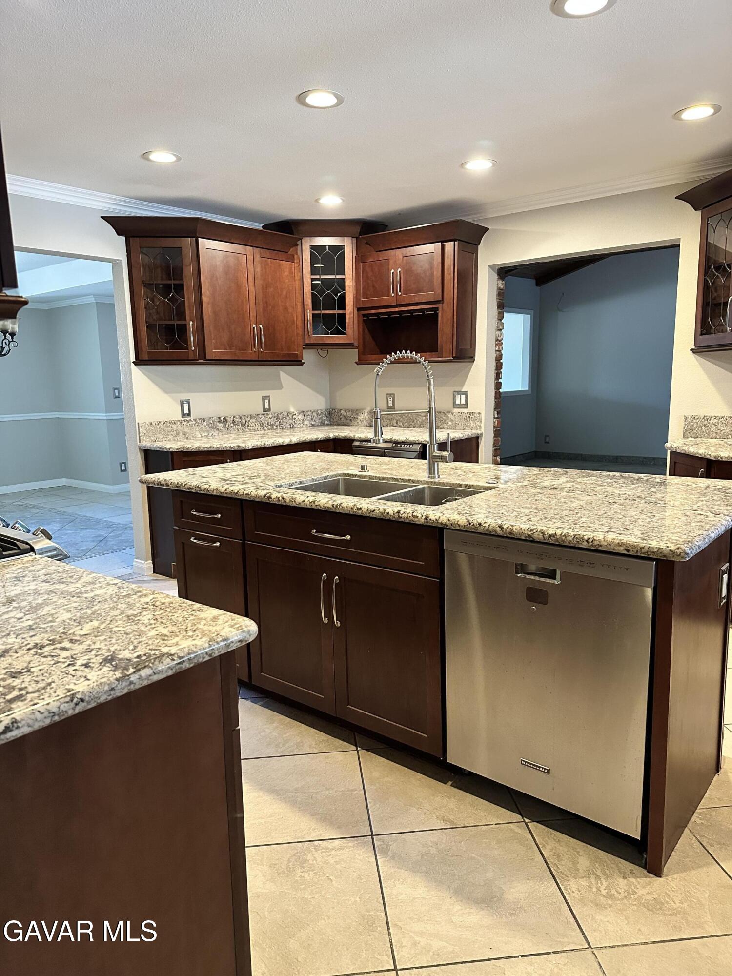 Quartz Hill, California, 93536, United States, 6 Bedrooms Bedrooms, ,4 BathroomsBathrooms,Residential,Active,2045703