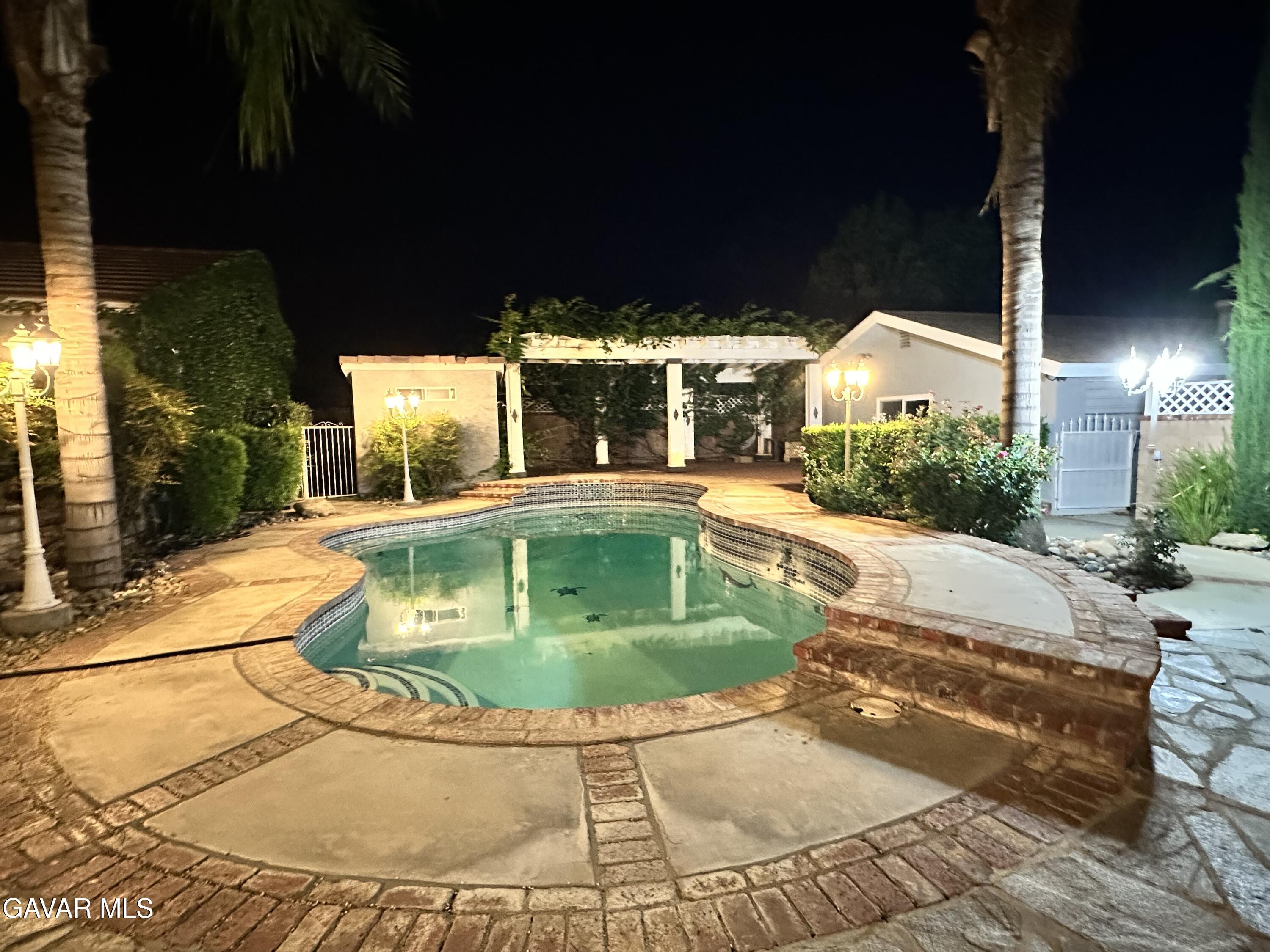 Quartz Hill, California, 93536, United States, 6 Bedrooms Bedrooms, ,4 BathroomsBathrooms,Residential,Active,2045703