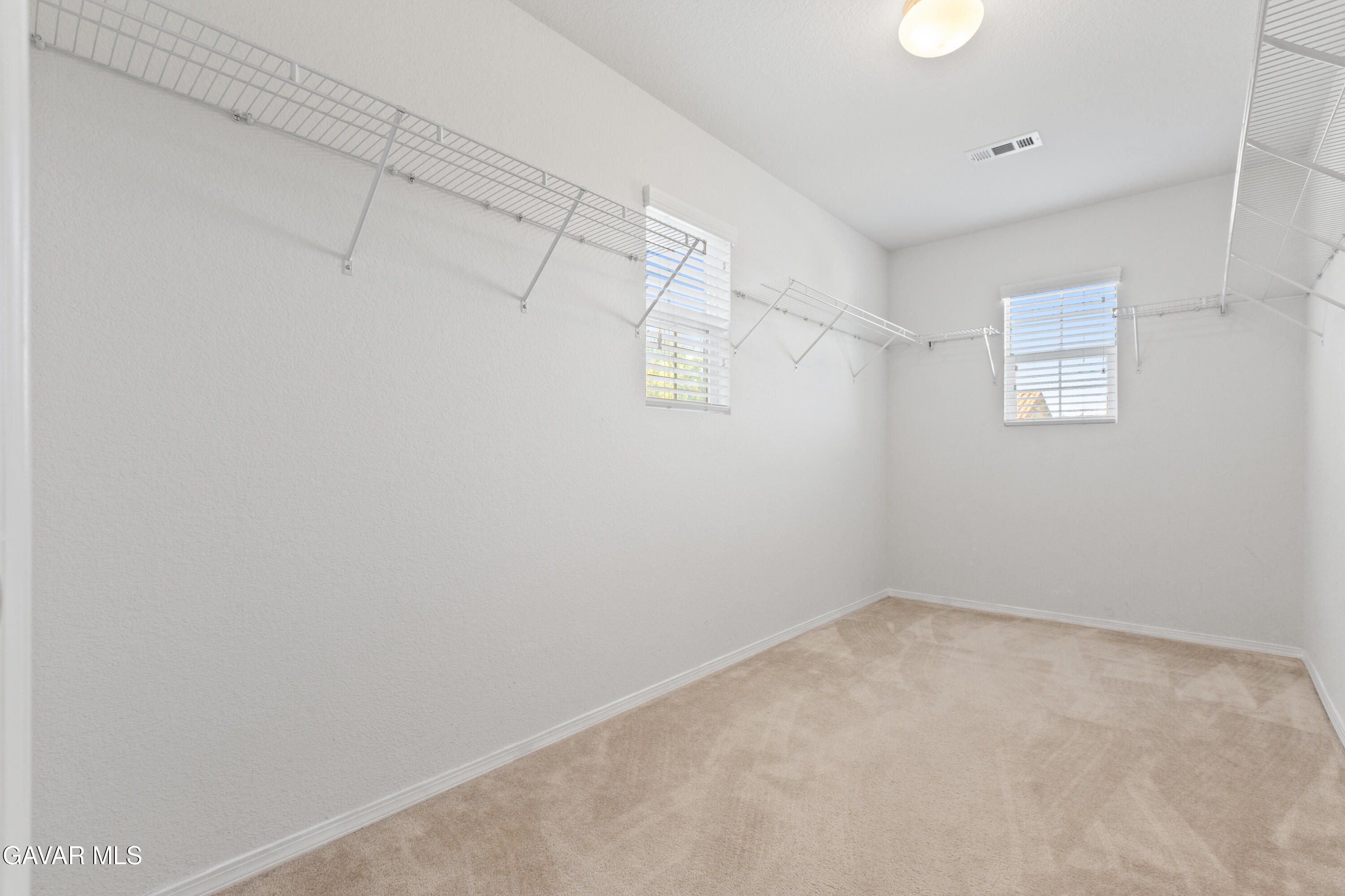 Palmdale, California 93551, United States, 4 Bedrooms Bedrooms, ,3 BathroomsBathrooms,Residential,Active,253372