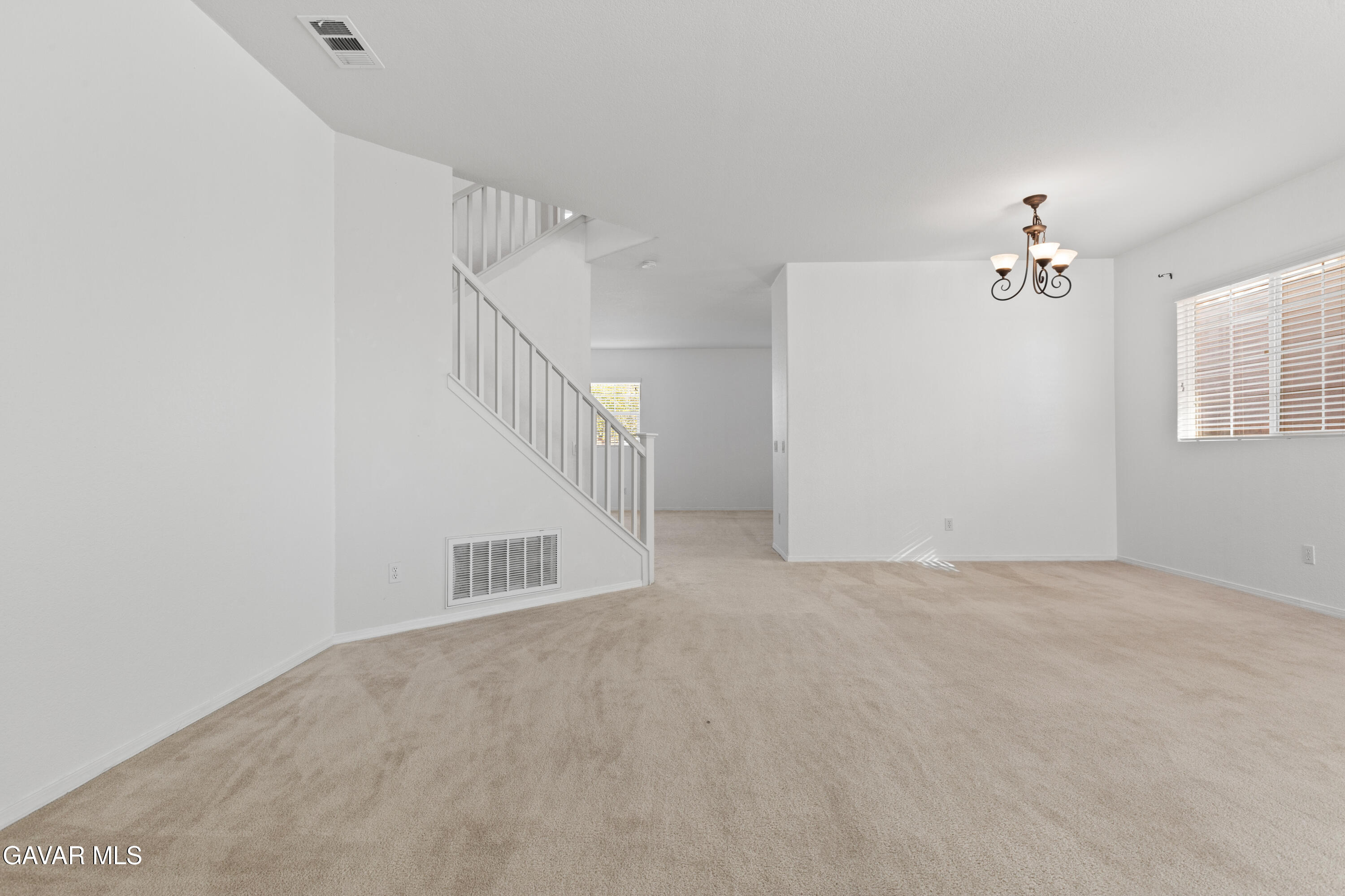 Palmdale, California 93551, United States, 4 Bedrooms Bedrooms, ,3 BathroomsBathrooms,Residential,Active,253372