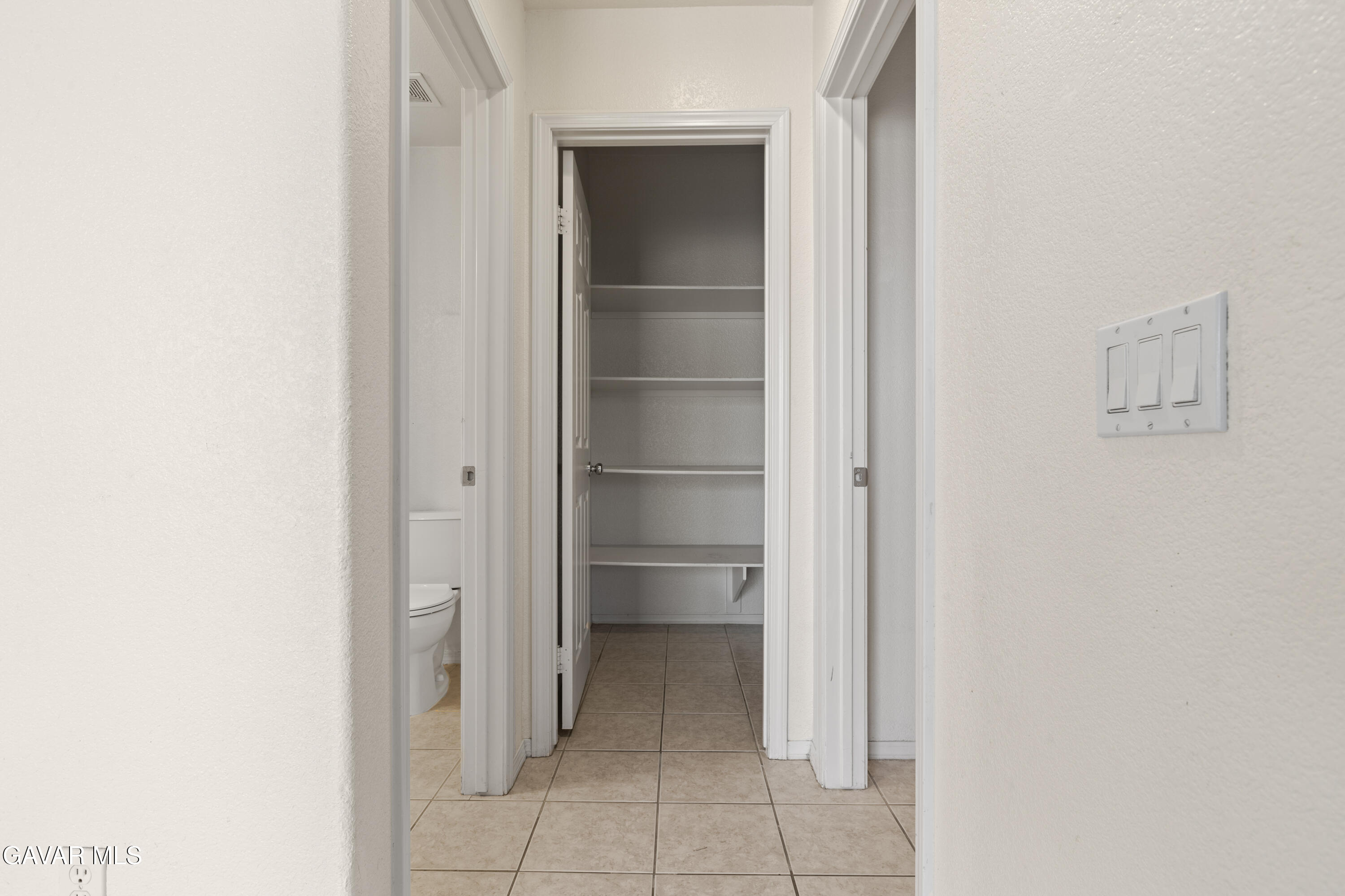 Palmdale, California 93551, United States, 4 Bedrooms Bedrooms, ,3 BathroomsBathrooms,Residential,Active,253372