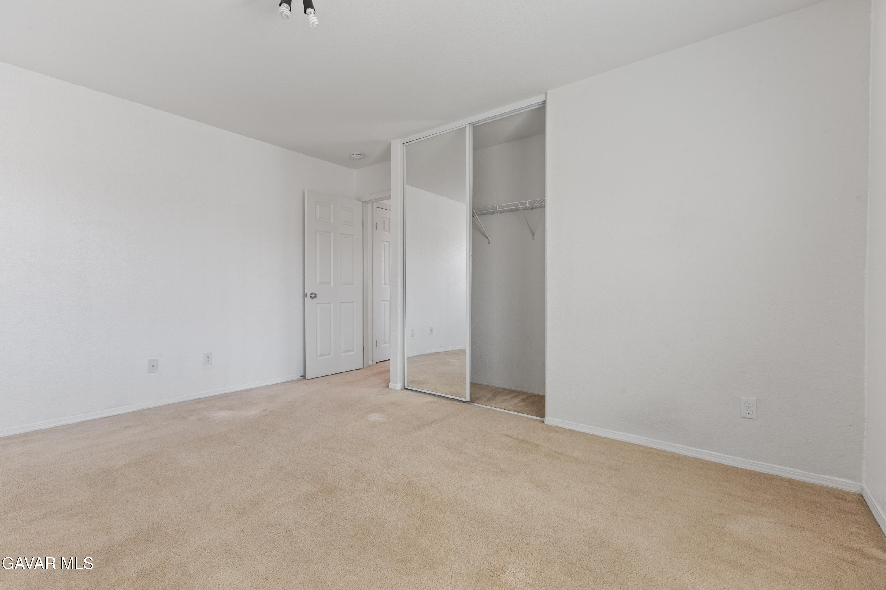 Palmdale, California 93551, United States, 4 Bedrooms Bedrooms, ,3 BathroomsBathrooms,Residential,Active,253372