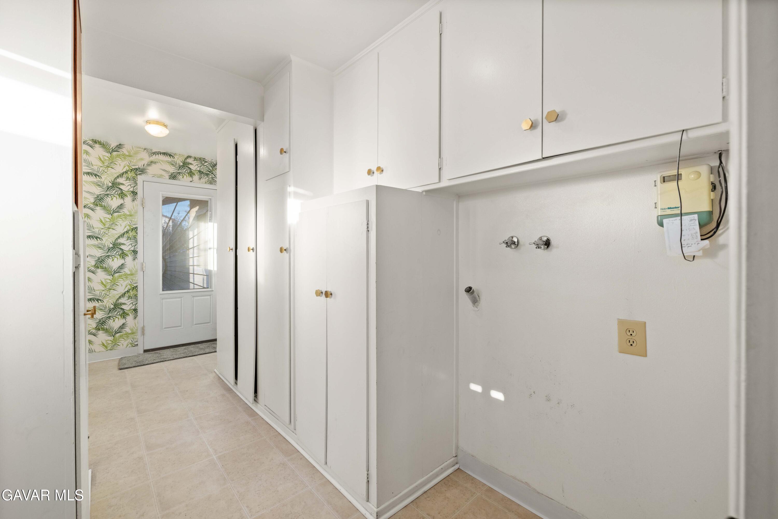 Palmdale, California 93552, United States, 3 Bedrooms Bedrooms, ,2 BathroomsBathrooms,Residential,Pending,252780