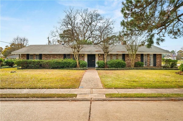 202 SWEETBRIAR DR, ALEXANDRIA, LA 71303 - Image ffd8b69fcb38cf3b3a30fd7ed7aa469a/3760210895