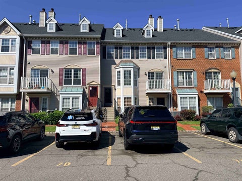 Condo For Rent - 28 Alder St<br/> Jersey City, NJ 07305
