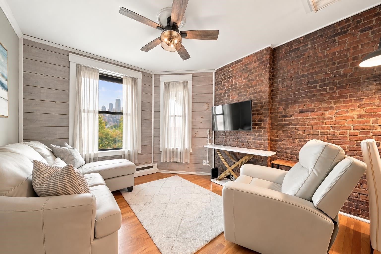 963 BLVD EAST 1-4