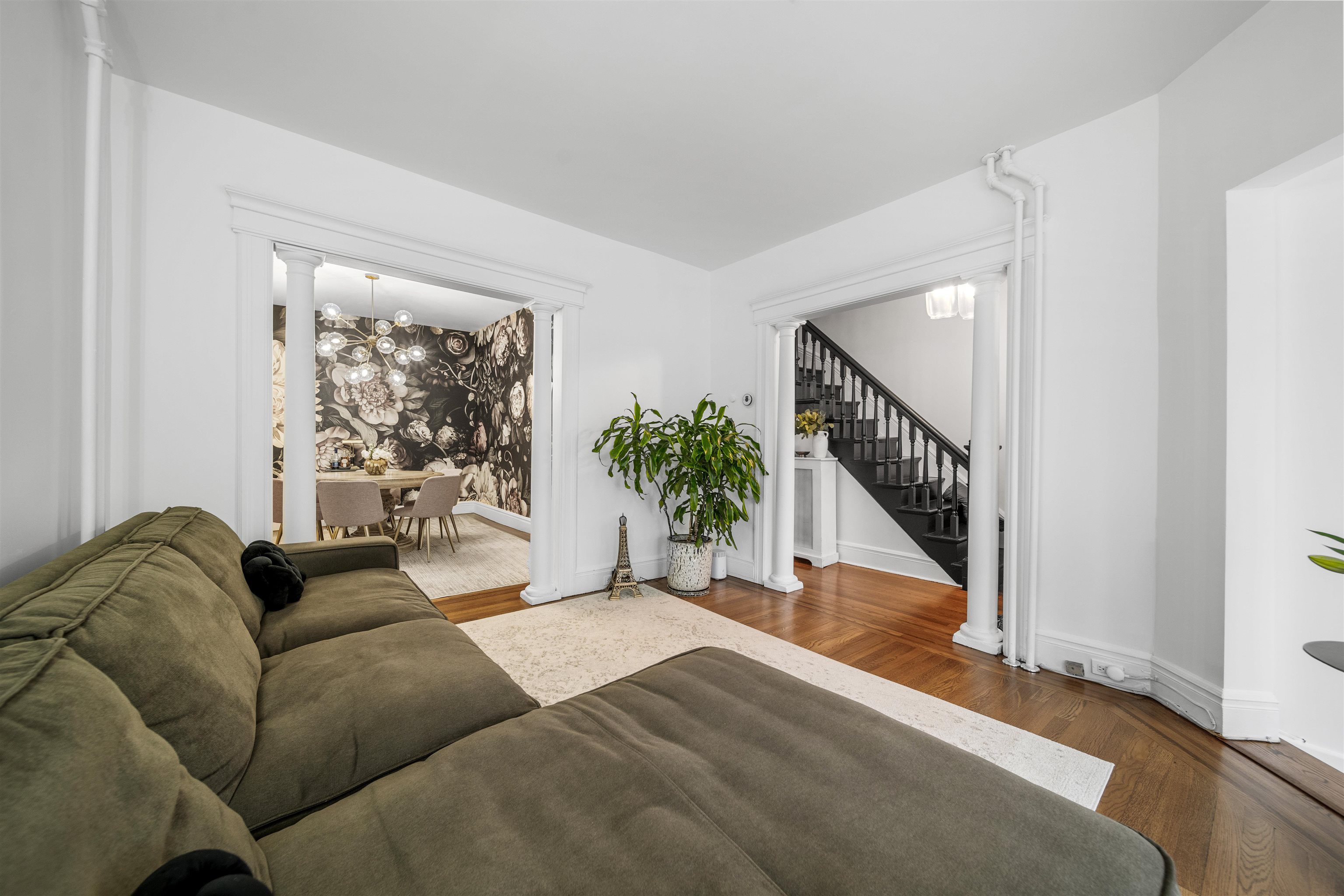 532 Undercliff Ave, Edgewater, New Jersey image 7