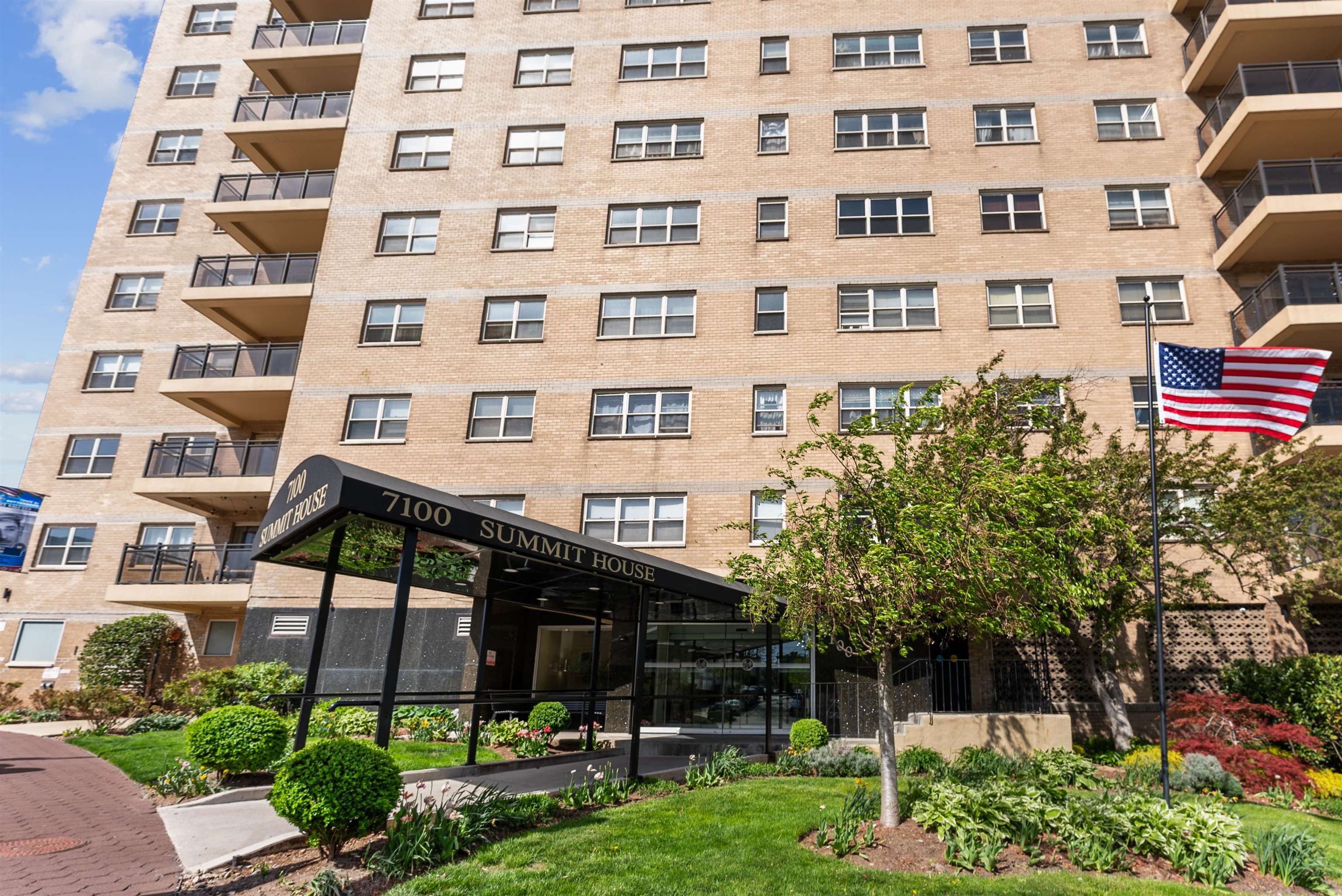7100 Boulevard #14M, Guttenberg, New Jersey image 1