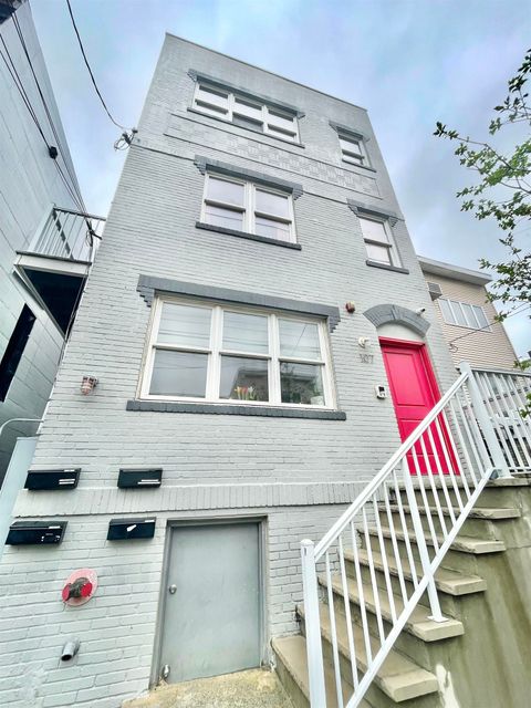 107 Laidlaw Ave Unit 2, Jersey City, Heights, NJ 07306 - MLS#: 250006723