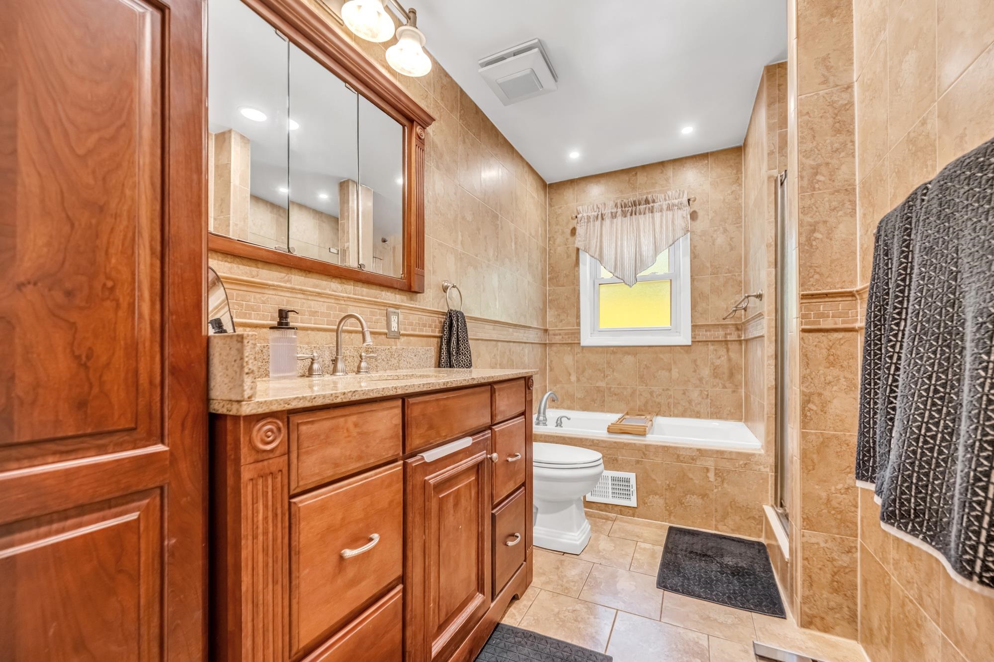 104 Lionshead Blvd, Wayne, New Jersey image 24