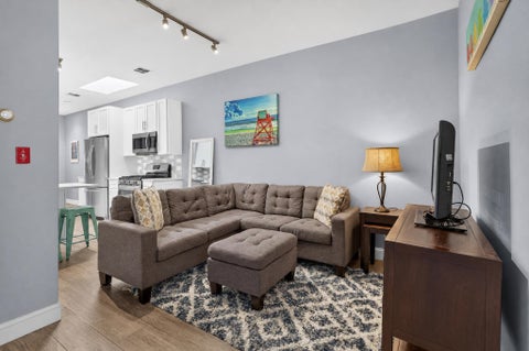 Condo For Sale - 815 Willow Ave #5L<br/> Hoboken, NJ 07030