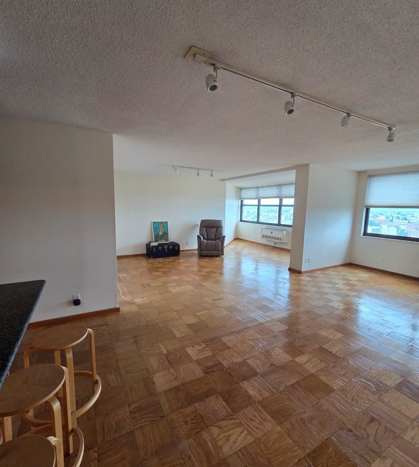 7000 BLVD EAST 39F