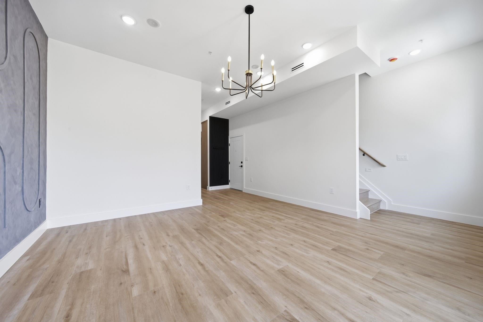 Search Homes 3 892 SUMMIT AVE 3