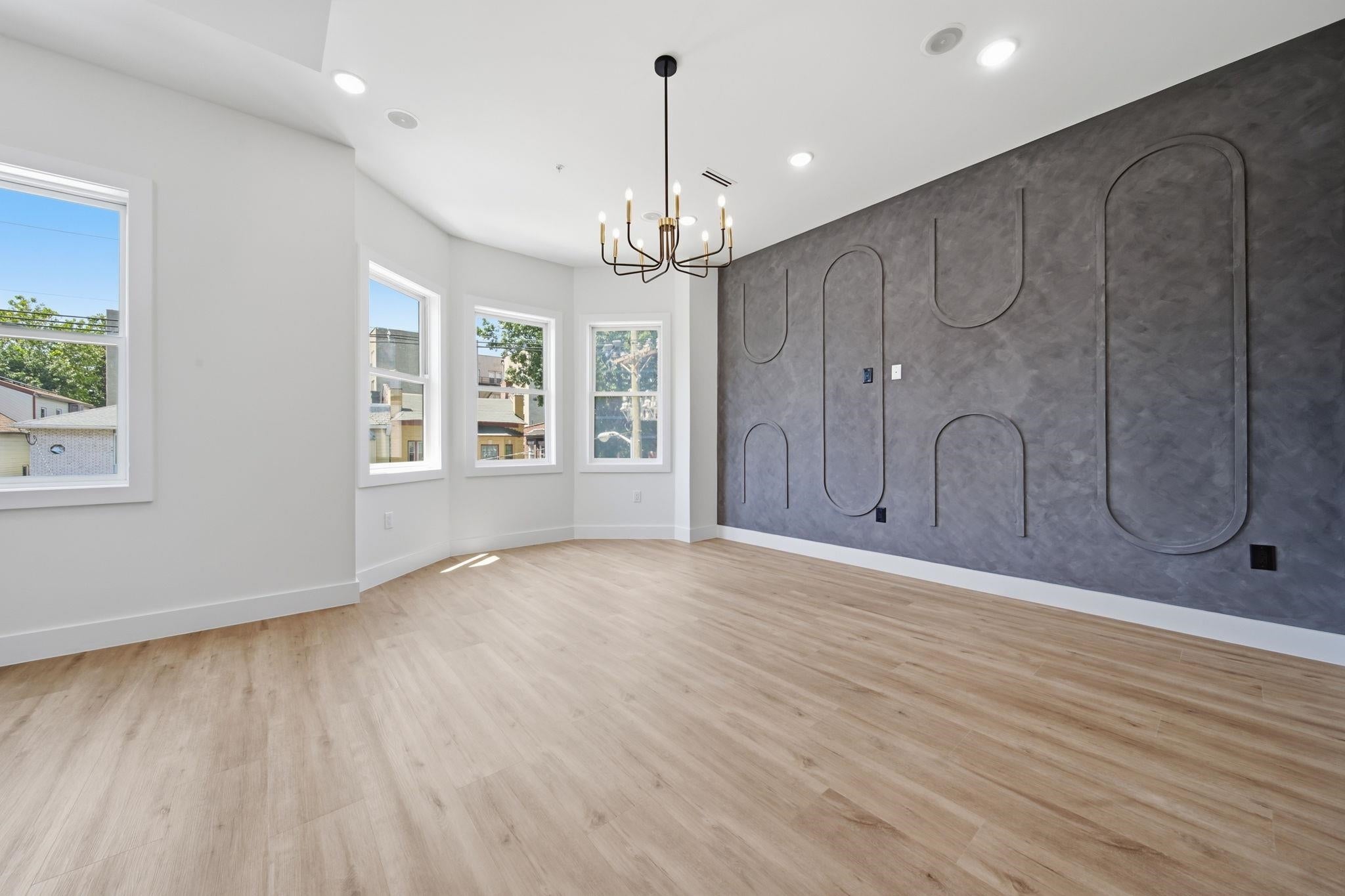 Search Homes 2 892 SUMMIT AVE 3