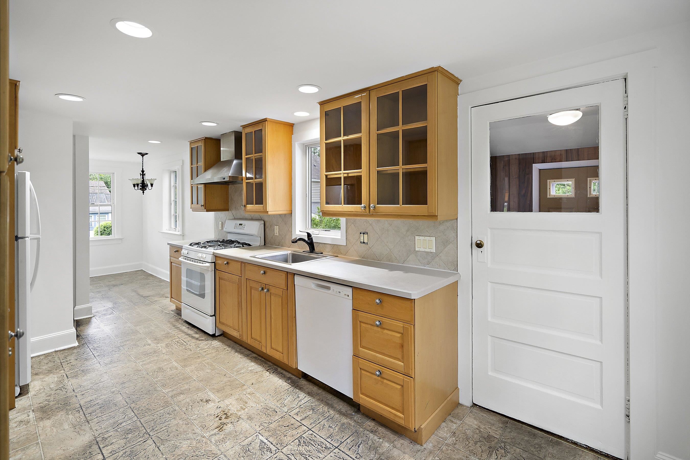 468 Van Buren St, Ridgewood, New Jersey image 12