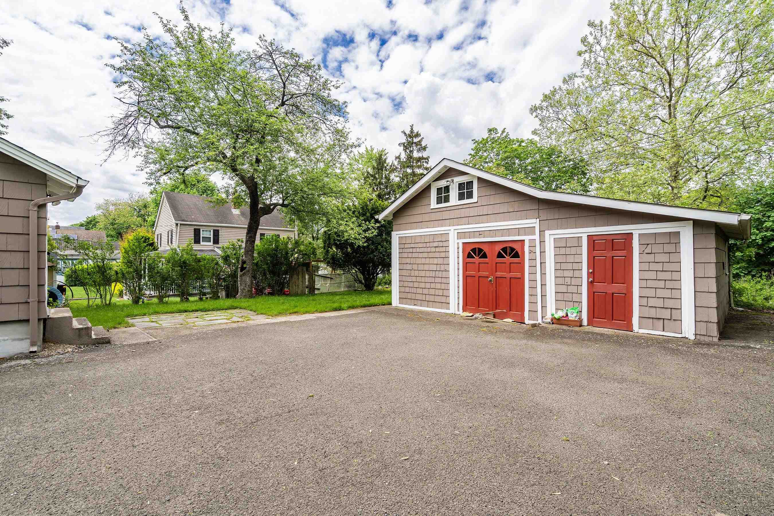468 Van Buren St, Ridgewood, New Jersey image 4
