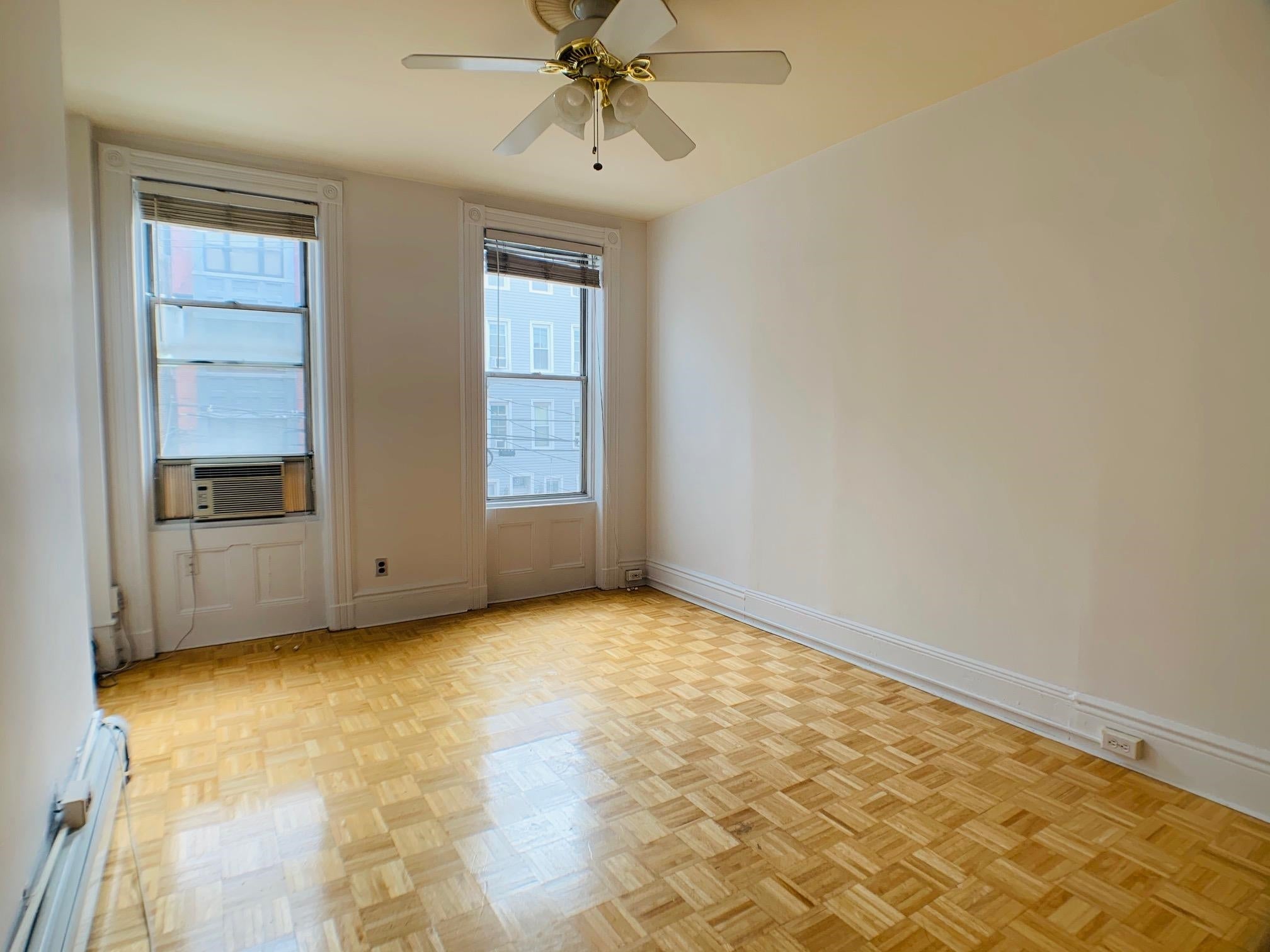 404 ADAMS ST 4
