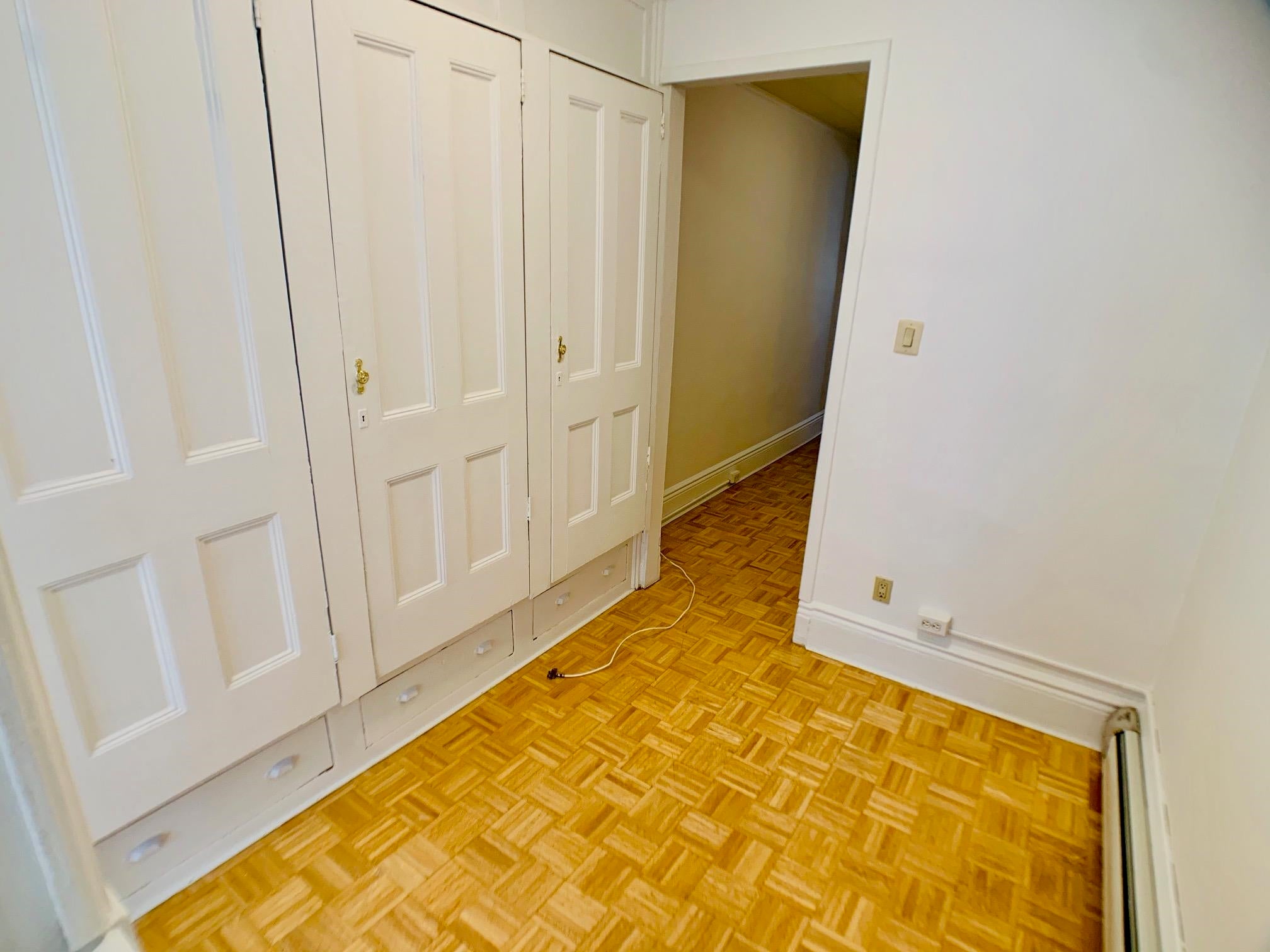 404 ADAMS ST 4