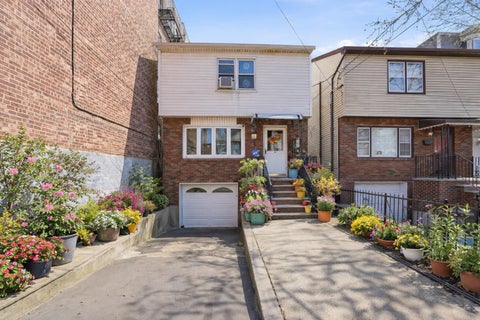 Homes For Sale - 236 Garfield Ave<br/> Jersey City, NJ 07305