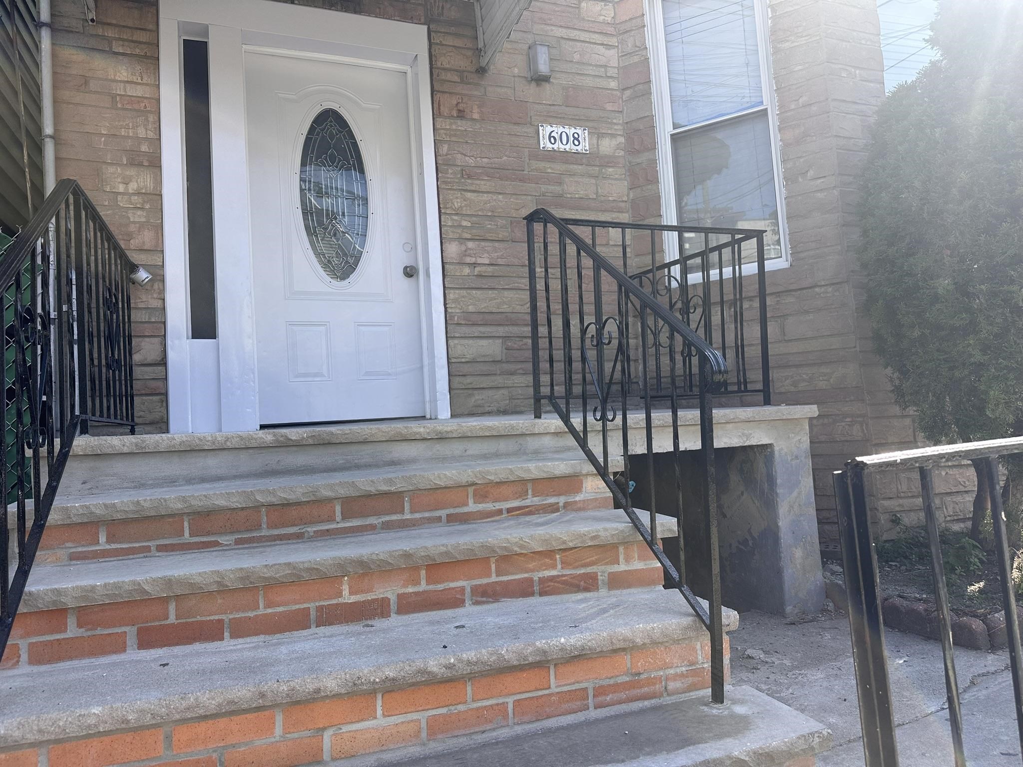 608 57TH ST
