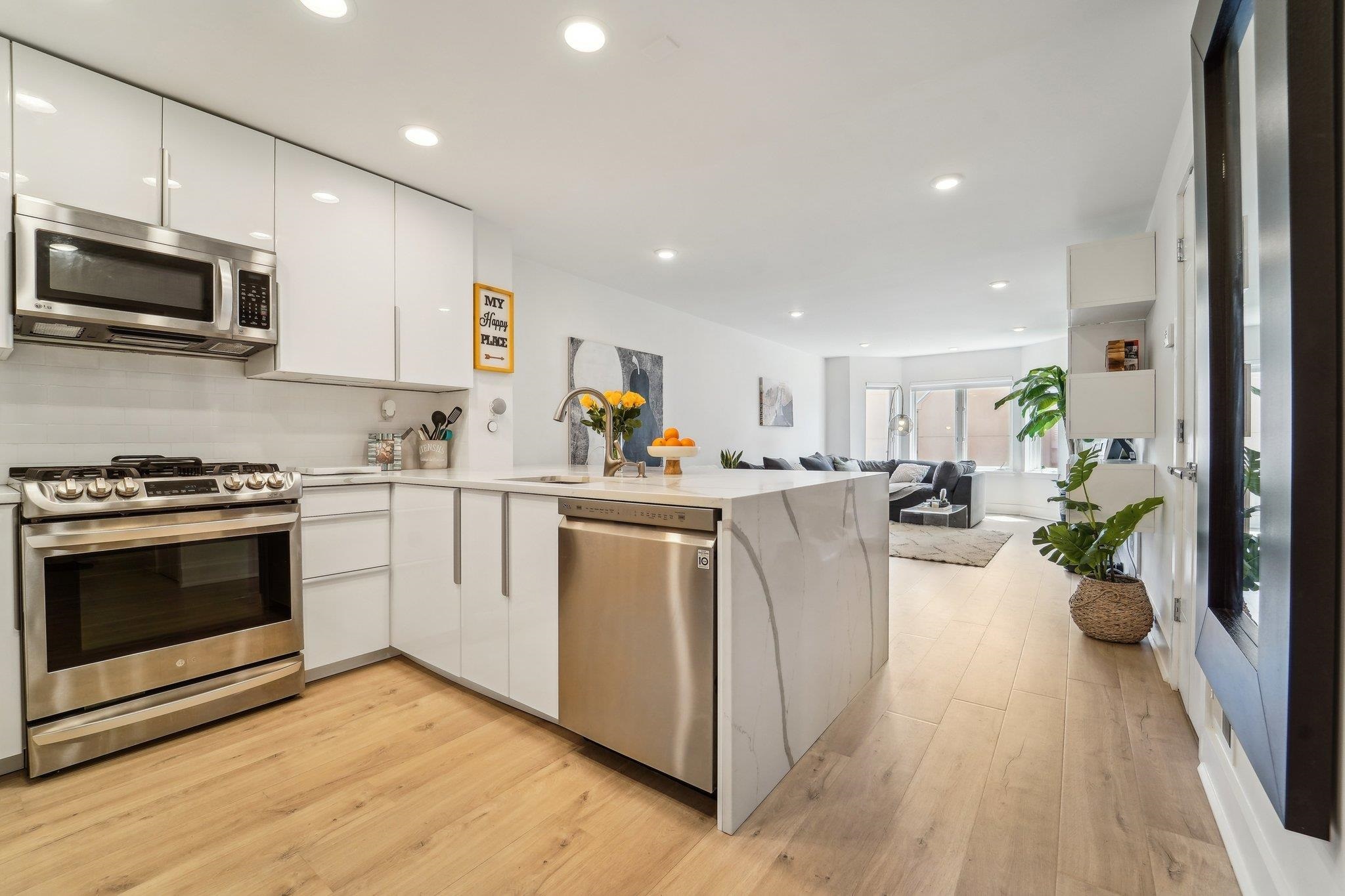 503 Ellery Ct #503, Edgewater, New Jersey image 2