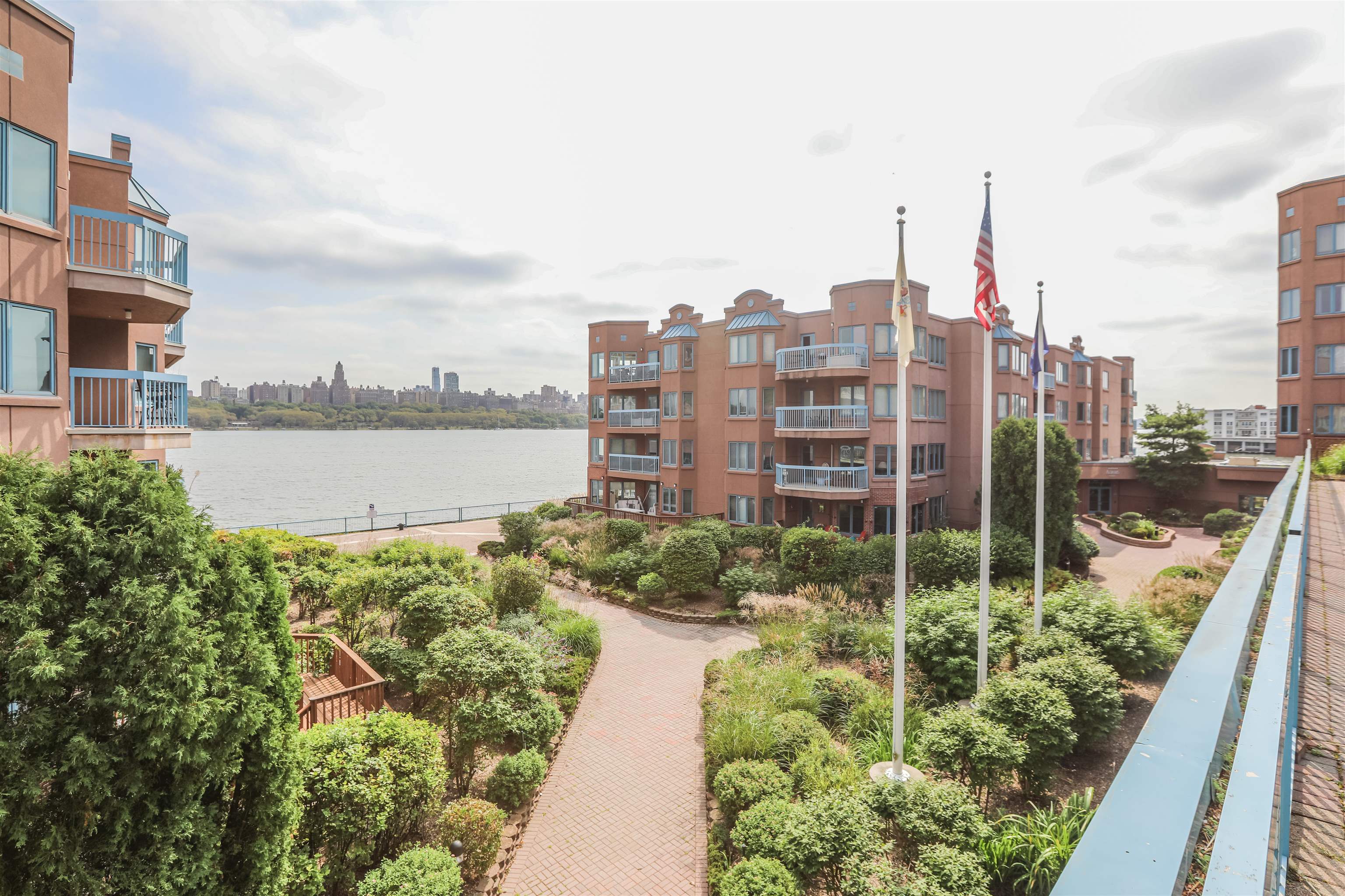 503 Ellery Ct #503, Edgewater, New Jersey image 34