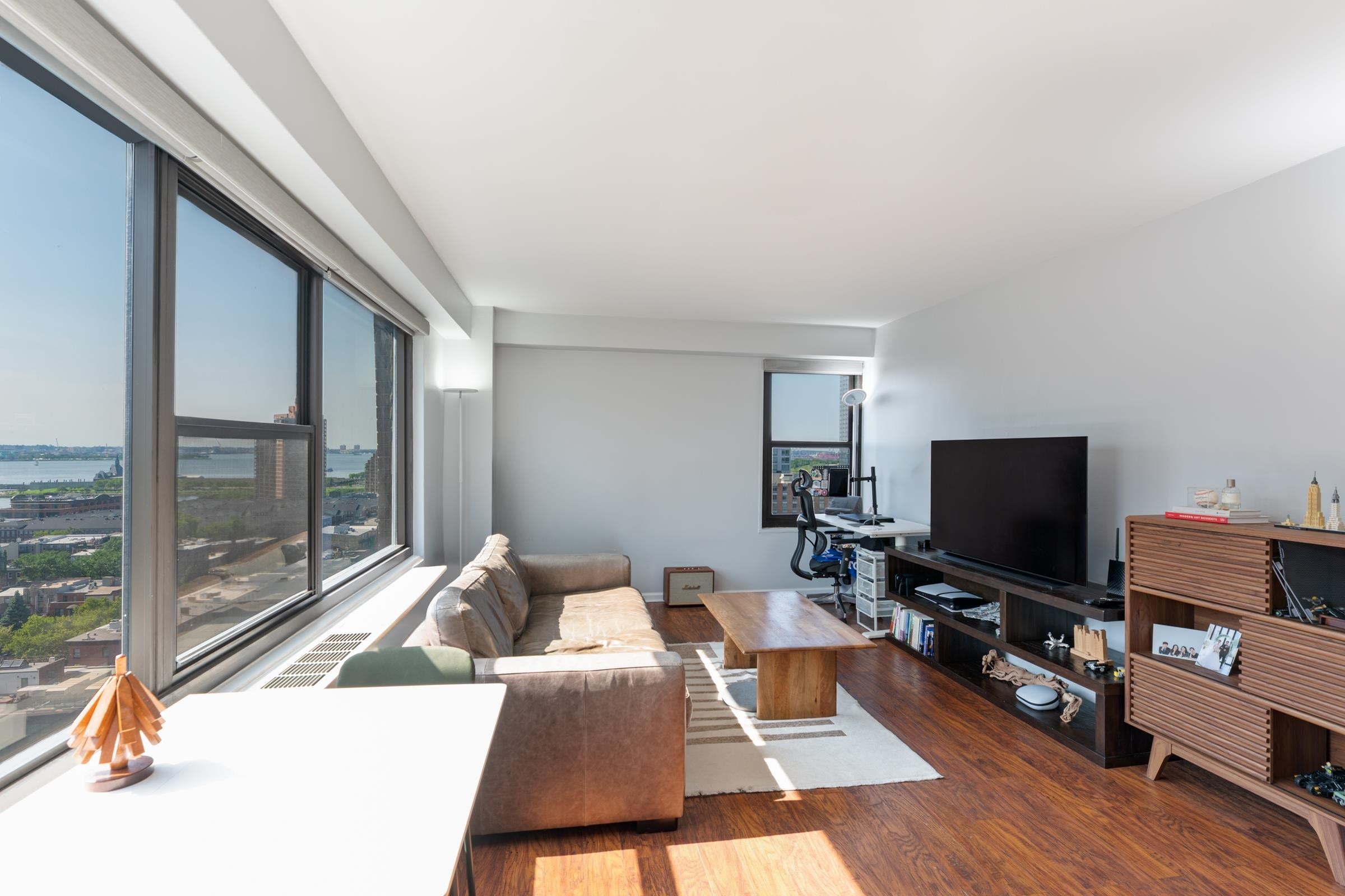 135 Montgomery St #20-A, Jersey City NJ 07032