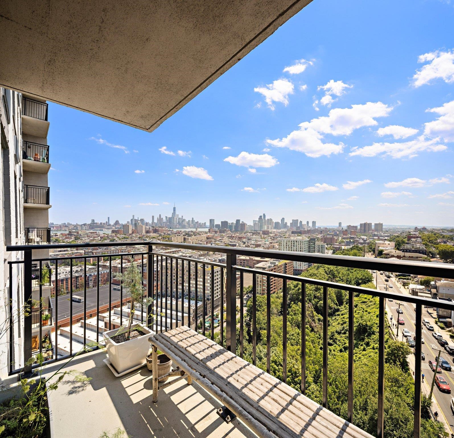 100 Manhattan Ave #1517, Union City, New Jersey image 31