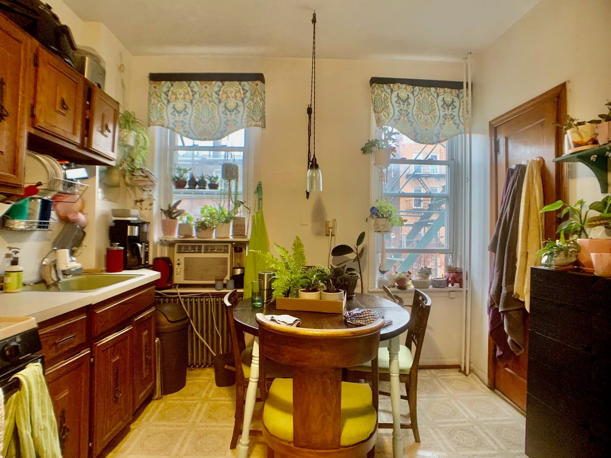 516 PARK AVE 6