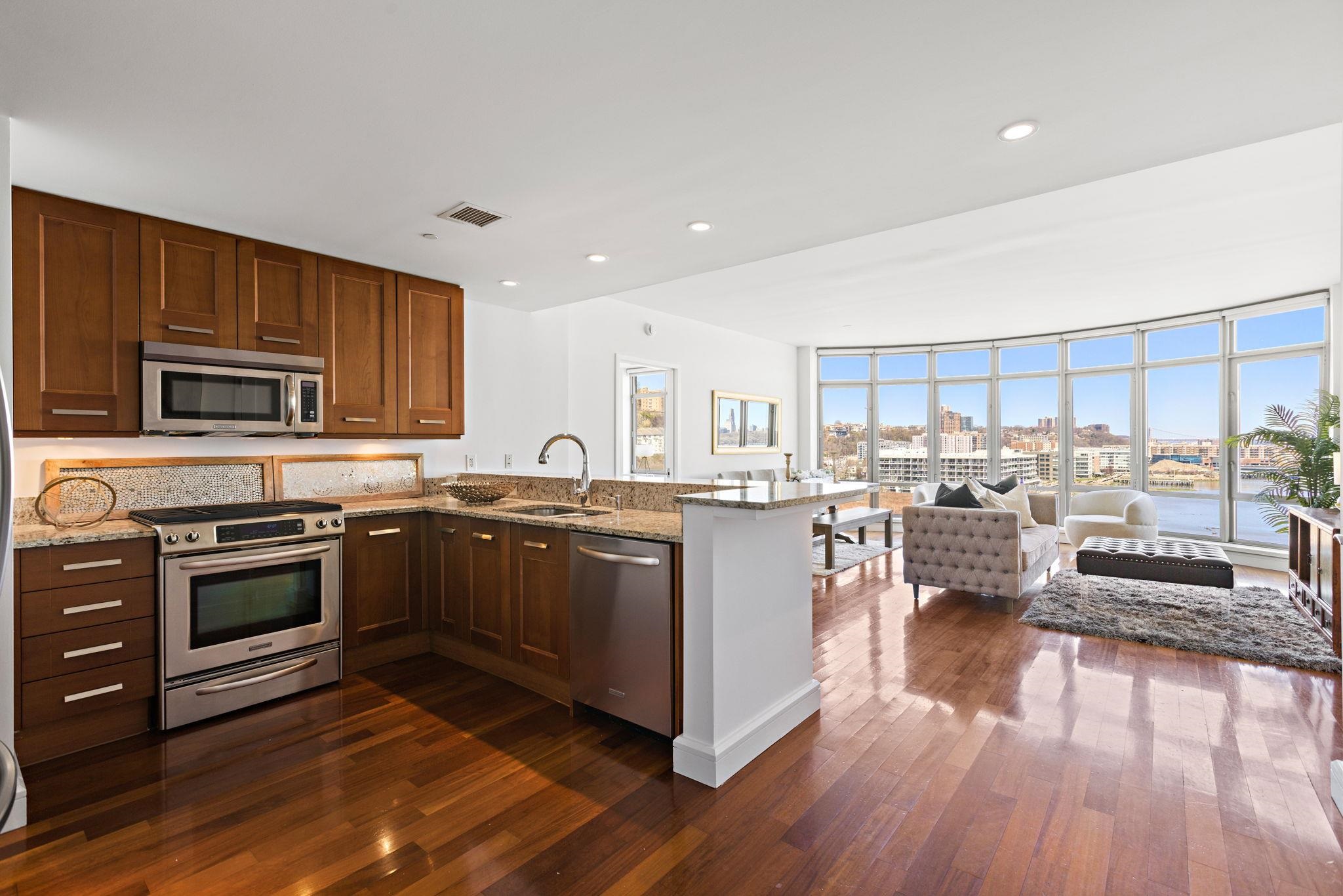 8100 River Rd #1013, North Bergen, New Jersey image 5
